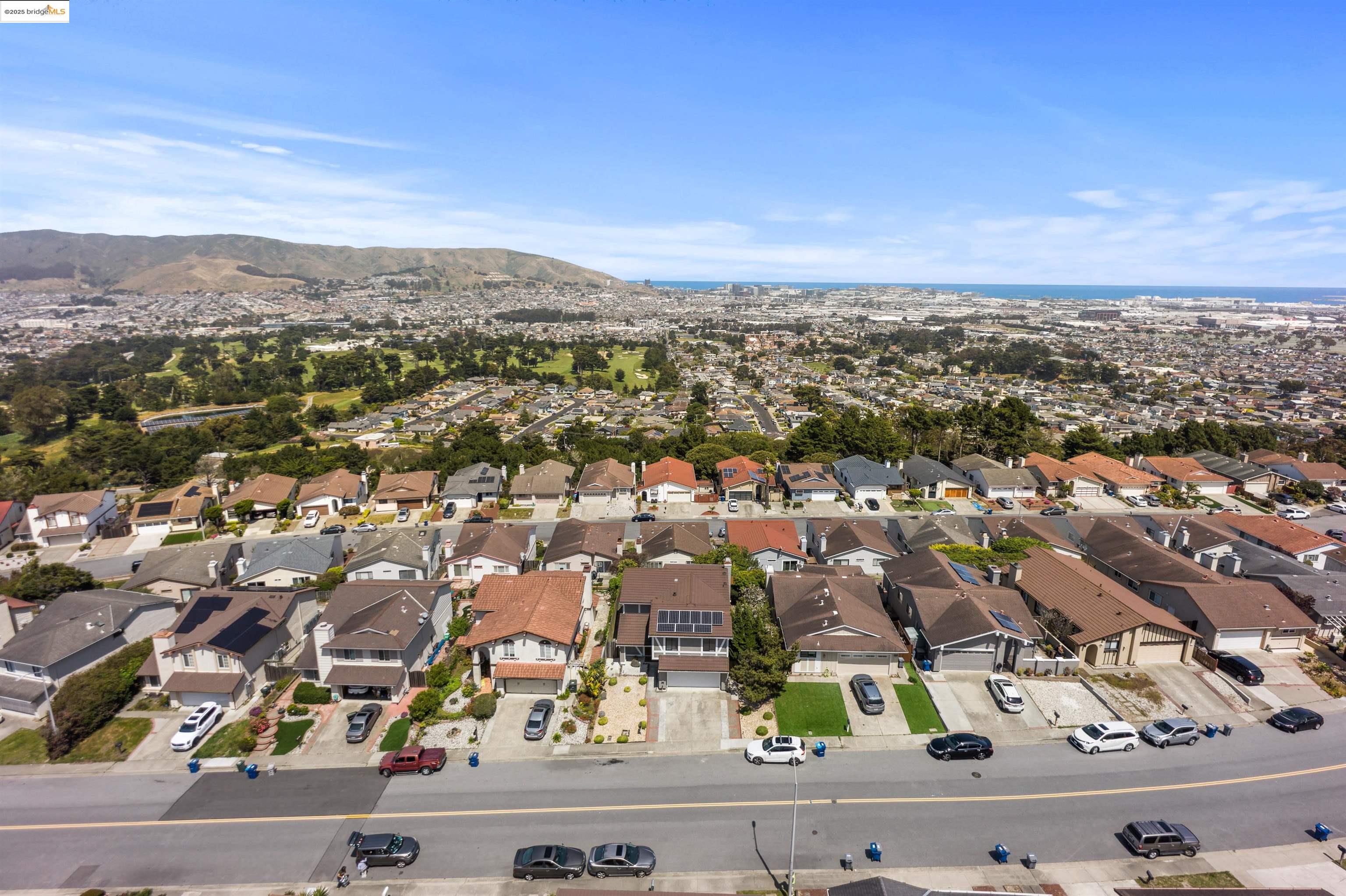 Detail Gallery Image 37 of 59 For 115 Valleyview Way, South San Francisco,  CA 94080 - 4 Beds | 2/1 Baths
