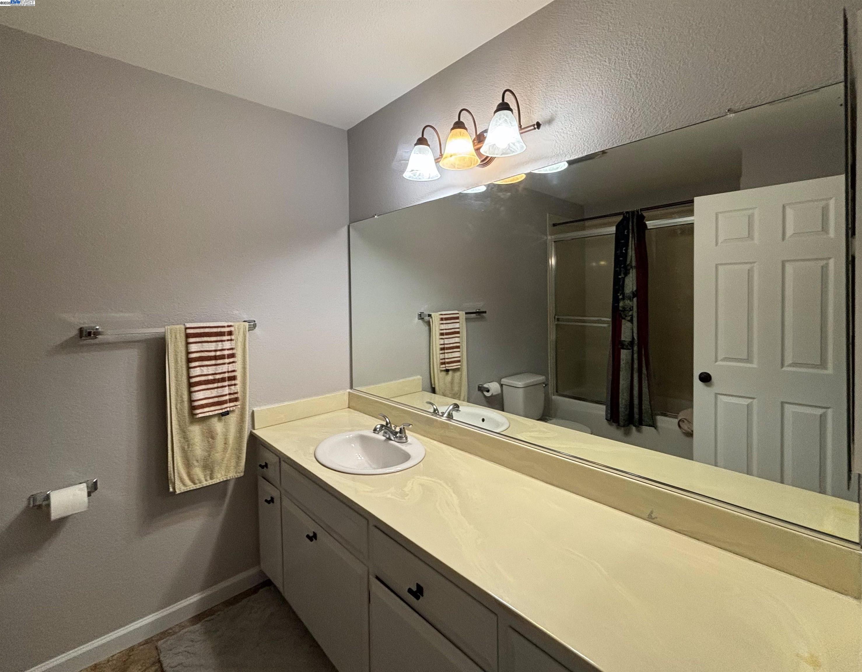 Detail Gallery Image 11 of 19 For 1532 Mable Ave, Modesto,  CA 95355 - 4 Beds | 2 Baths