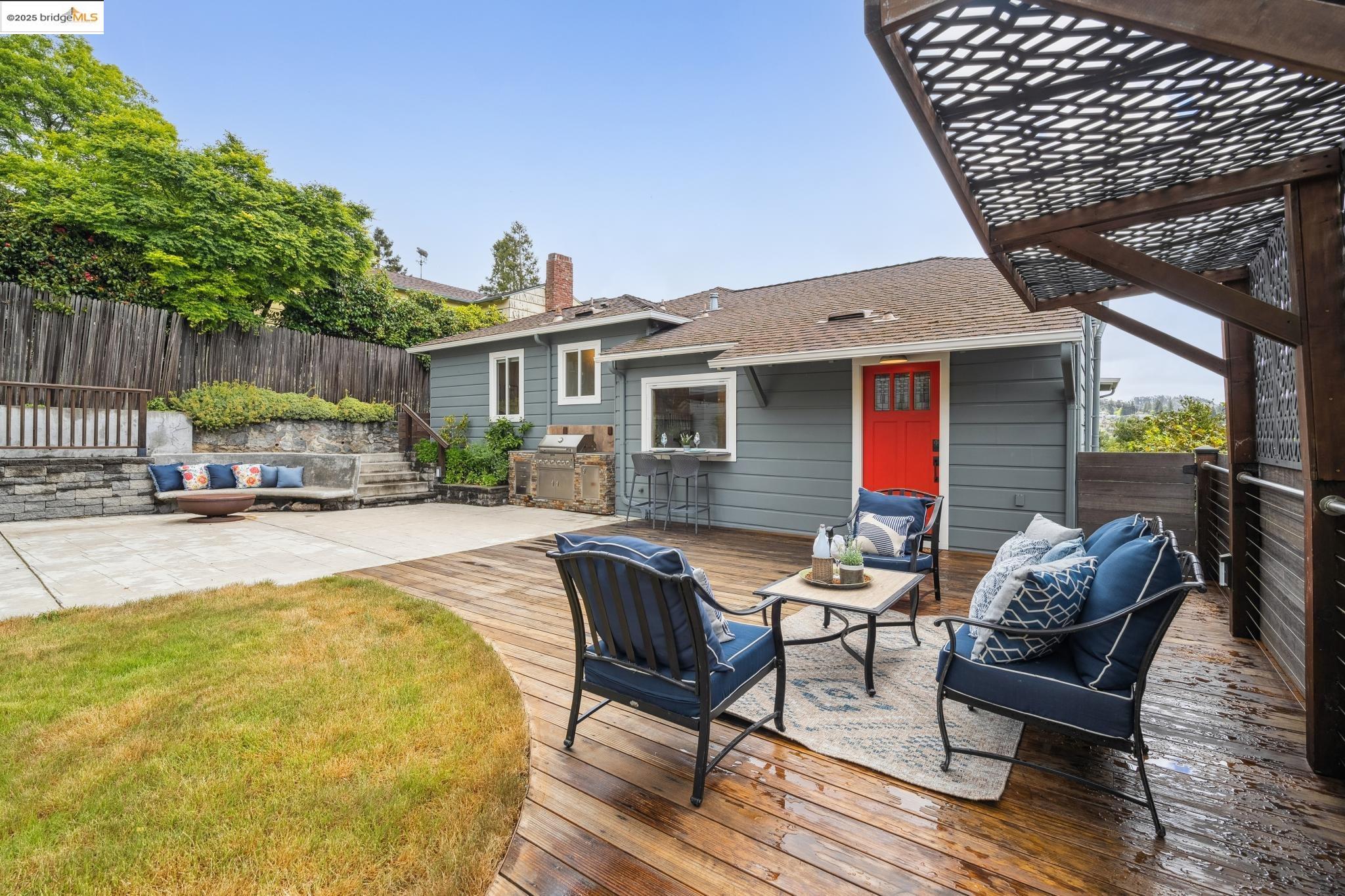 Detail Gallery Image 47 of 59 For 6951 Chambers Dr, Oakland,  CA 94611 - 6 Beds | 3 Baths