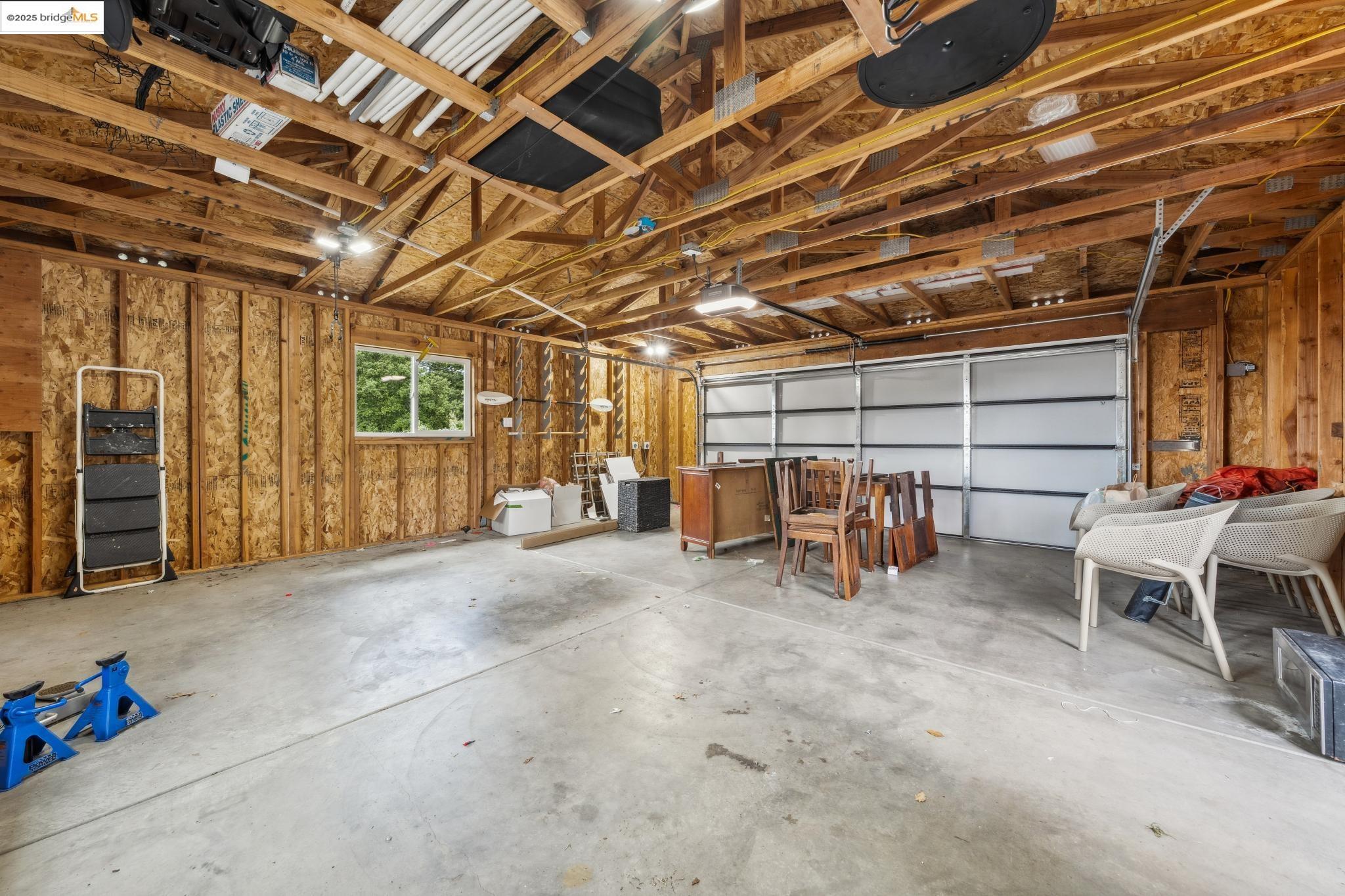 Detail Gallery Image 52 of 59 For 6951 Chambers Dr, Oakland,  CA 94611 - 6 Beds | 3 Baths
