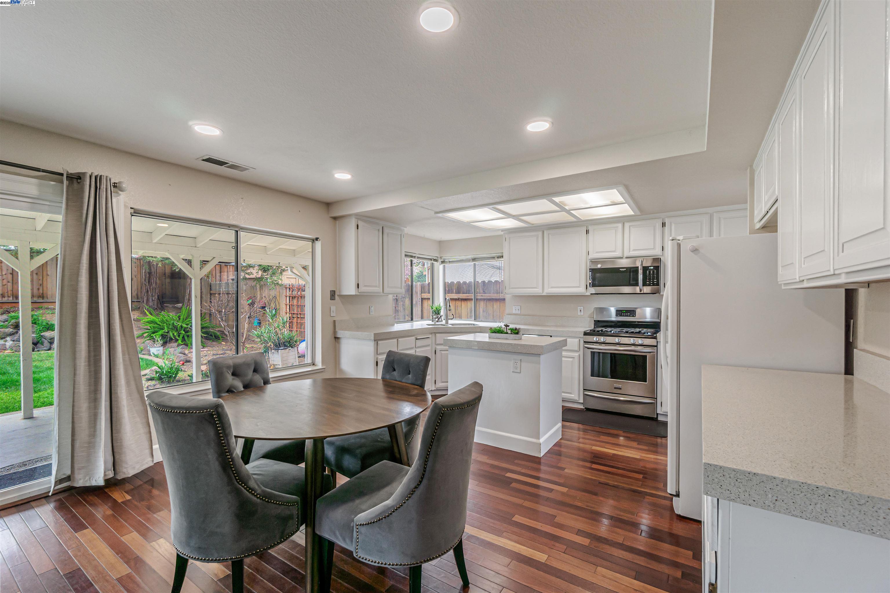 Detail Gallery Image 19 of 60 For 1060 Brookdale Dr, Brentwood,  CA 94513 - 4 Beds | 2/1 Baths