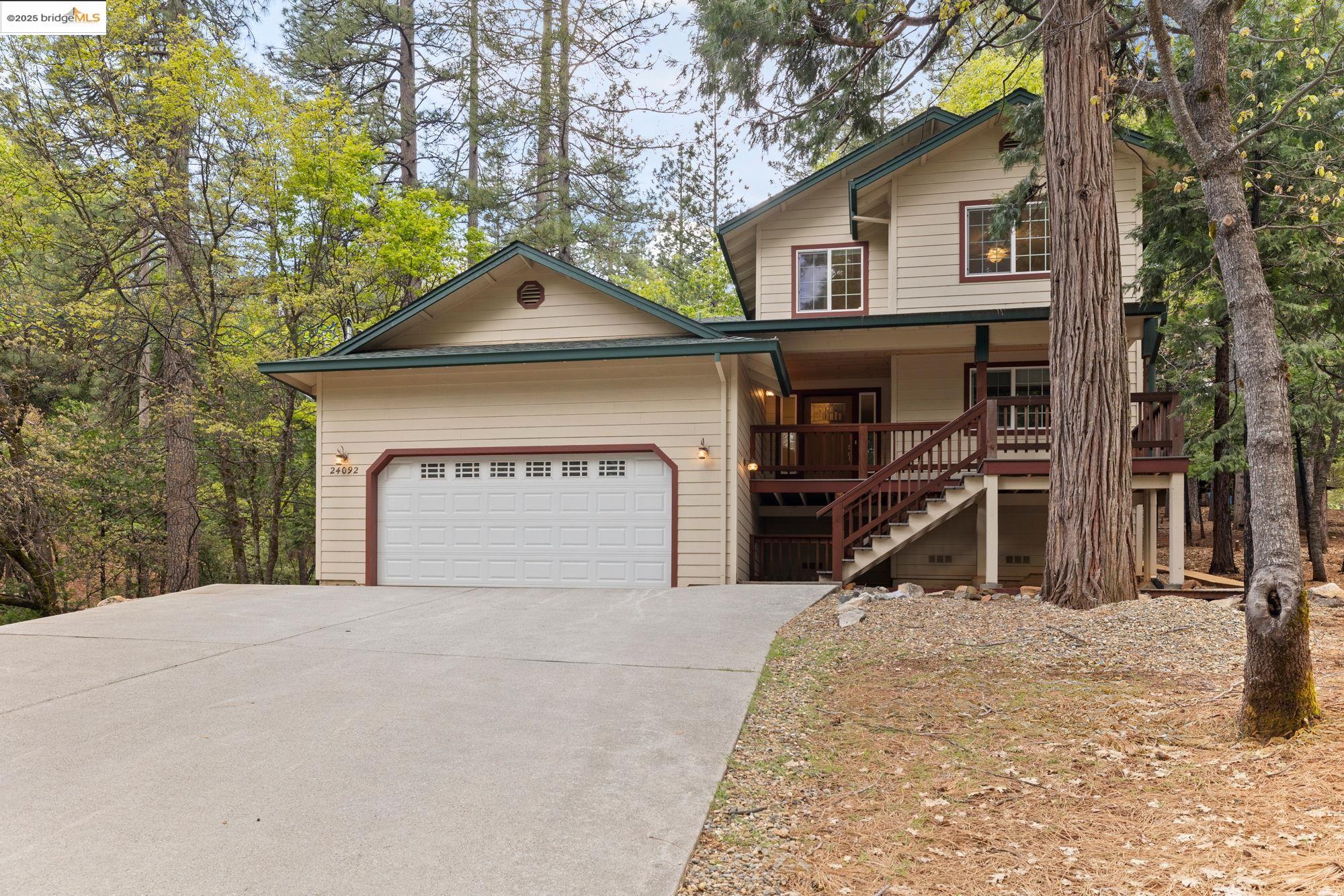 Detail Gallery Image 1 of 31 For 24092 Broken Bit Rd., Sonora,  CA 95370 - 3 Beds | 2/1 Baths