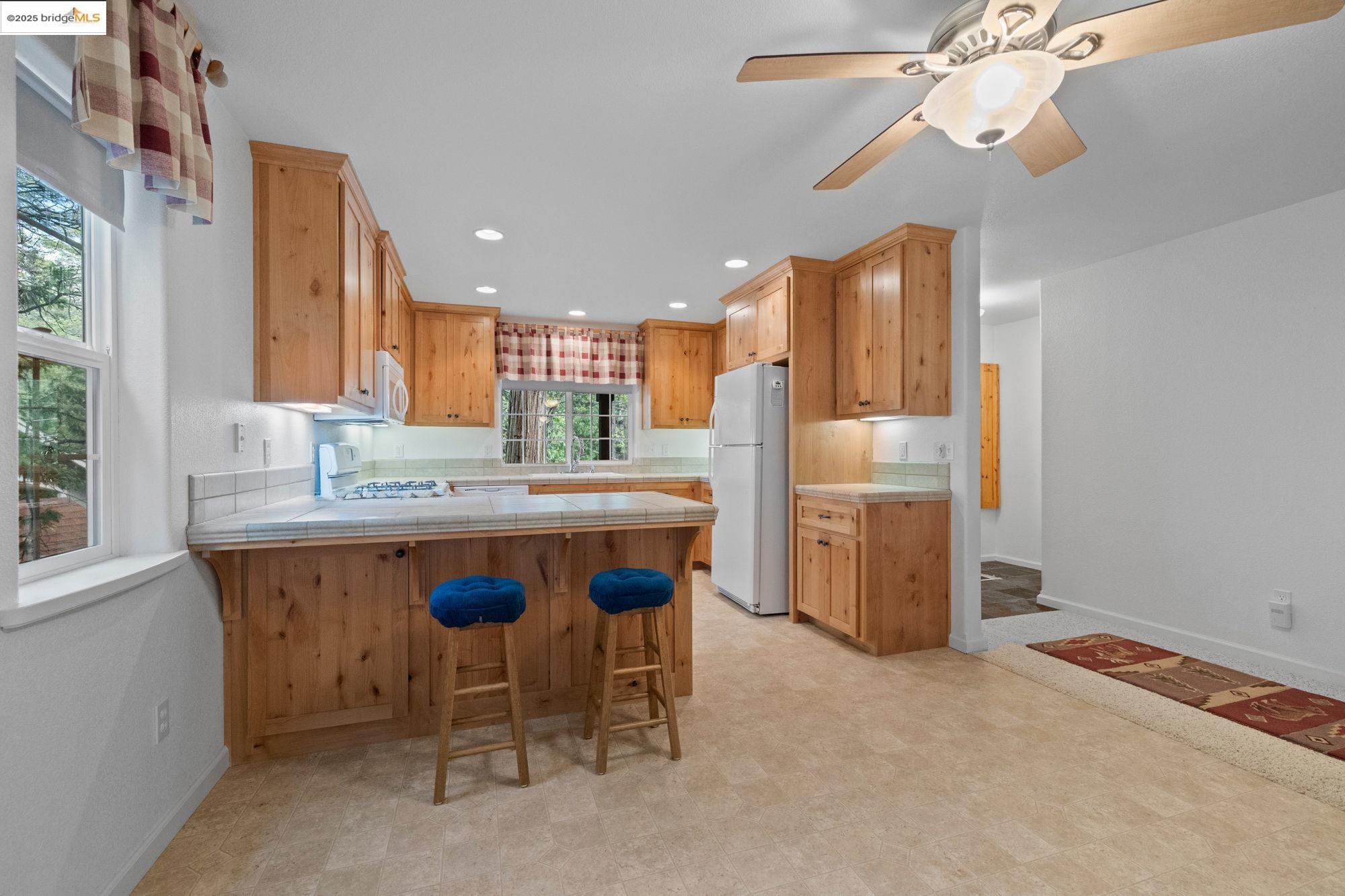 Detail Gallery Image 11 of 31 For 24092 Broken Bit Rd., Sonora,  CA 95370 - 3 Beds | 2/1 Baths