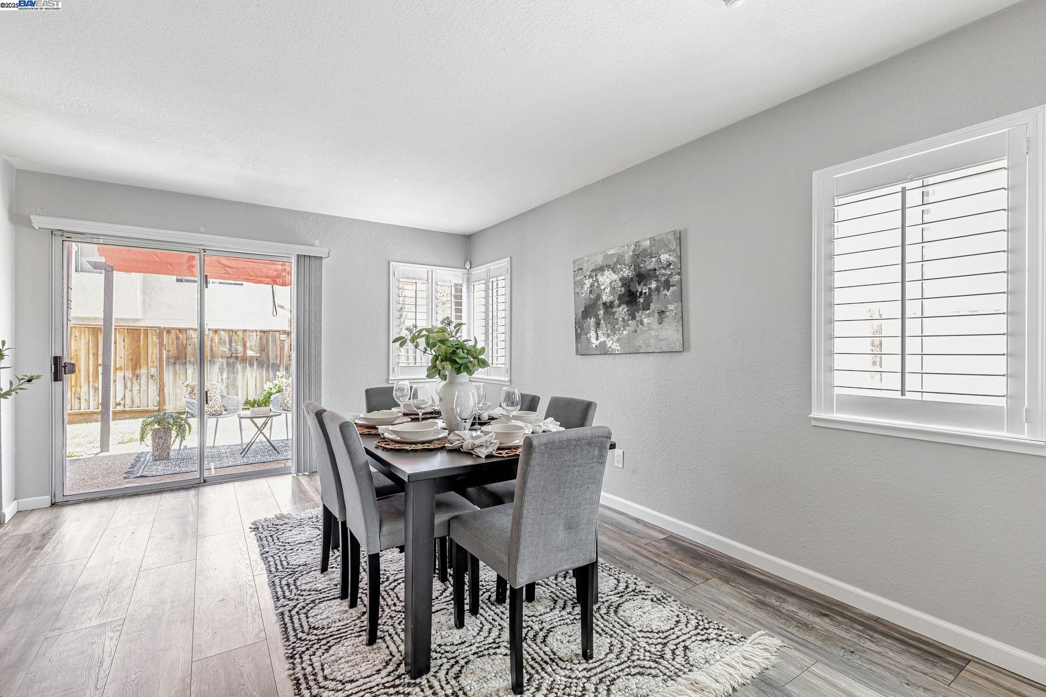 Detail Gallery Image 7 of 26 For 2610 Meadow Brook Ln, Tracy,  CA 95376 - 3 Beds | 2/1 Baths