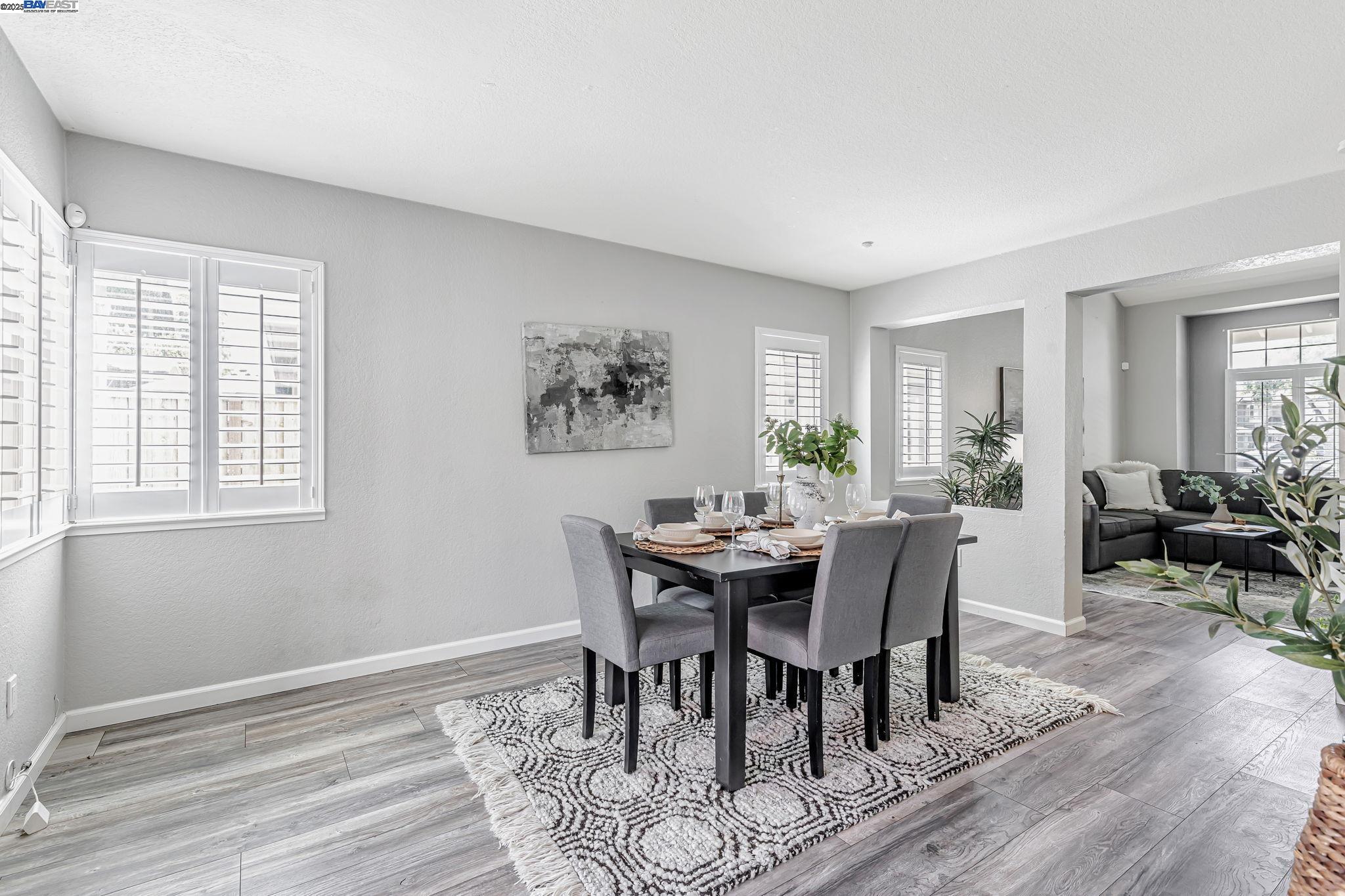 Detail Gallery Image 9 of 26 For 2610 Meadow Brook Ln, Tracy,  CA 95376 - 3 Beds | 2/1 Baths