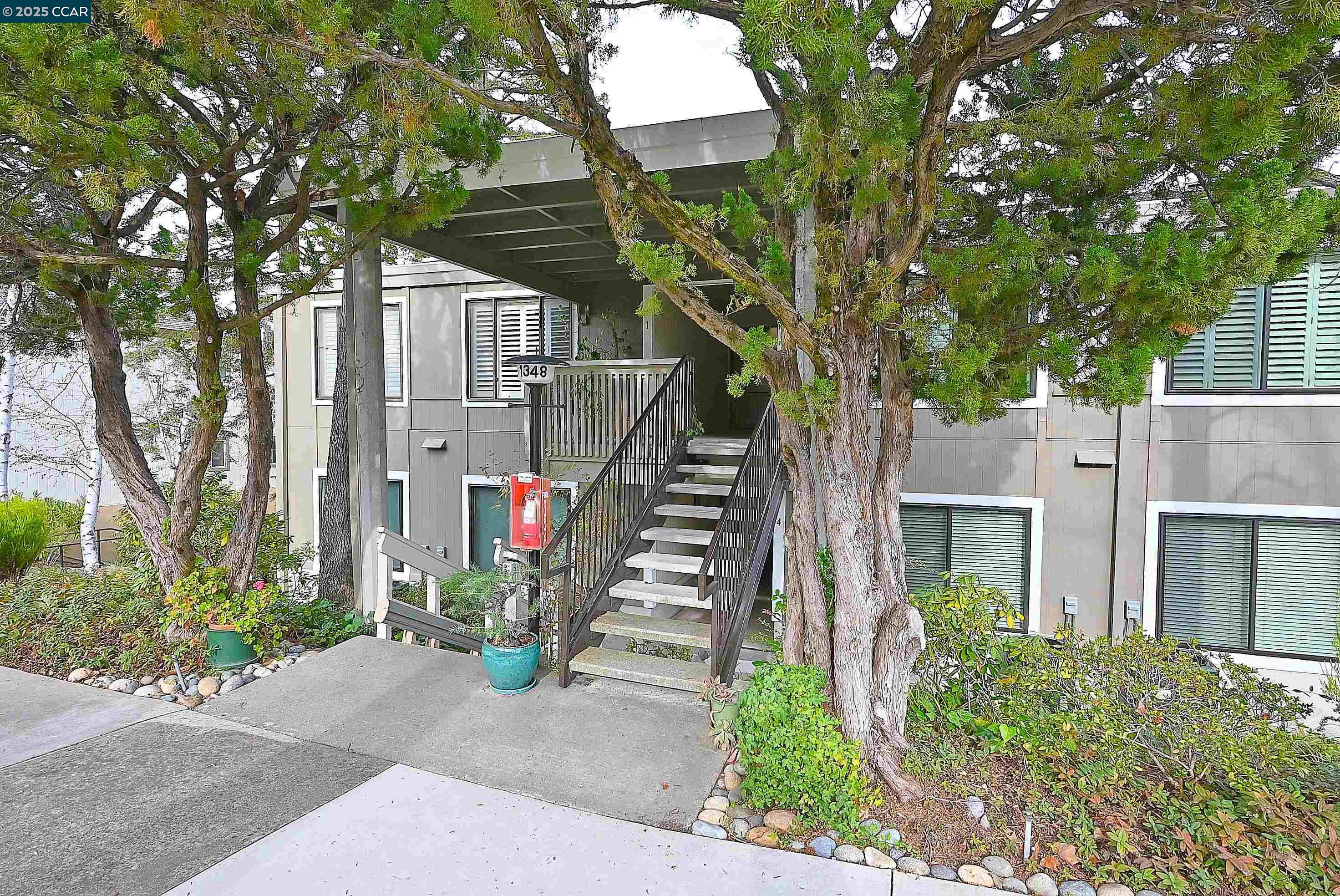 MLS: 41095984 Condo For Sale