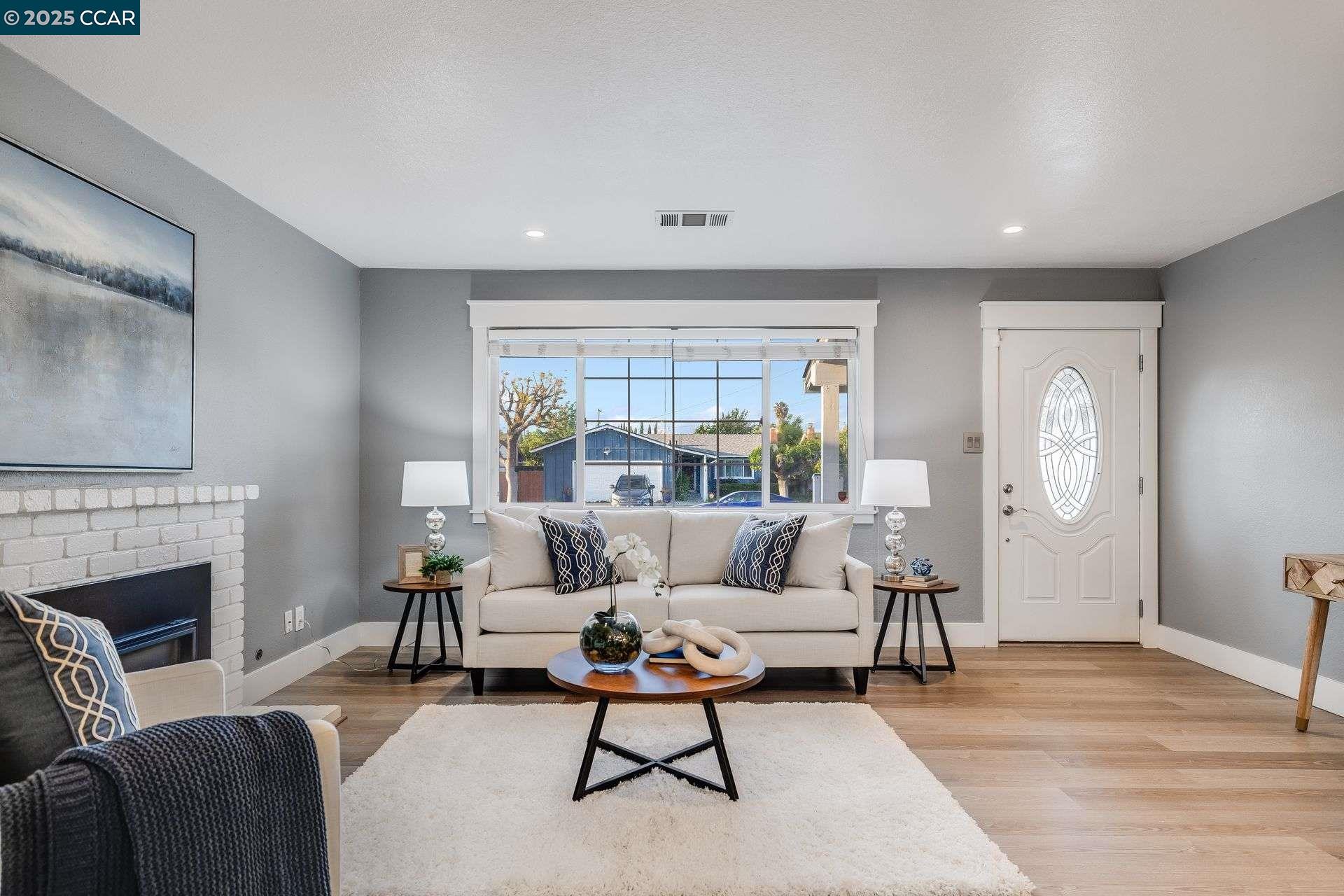 Detail Gallery Image 12 of 30 For 2560 Hamilton Ave, Concord,  CA 94519 - 3 Beds | 2 Baths
