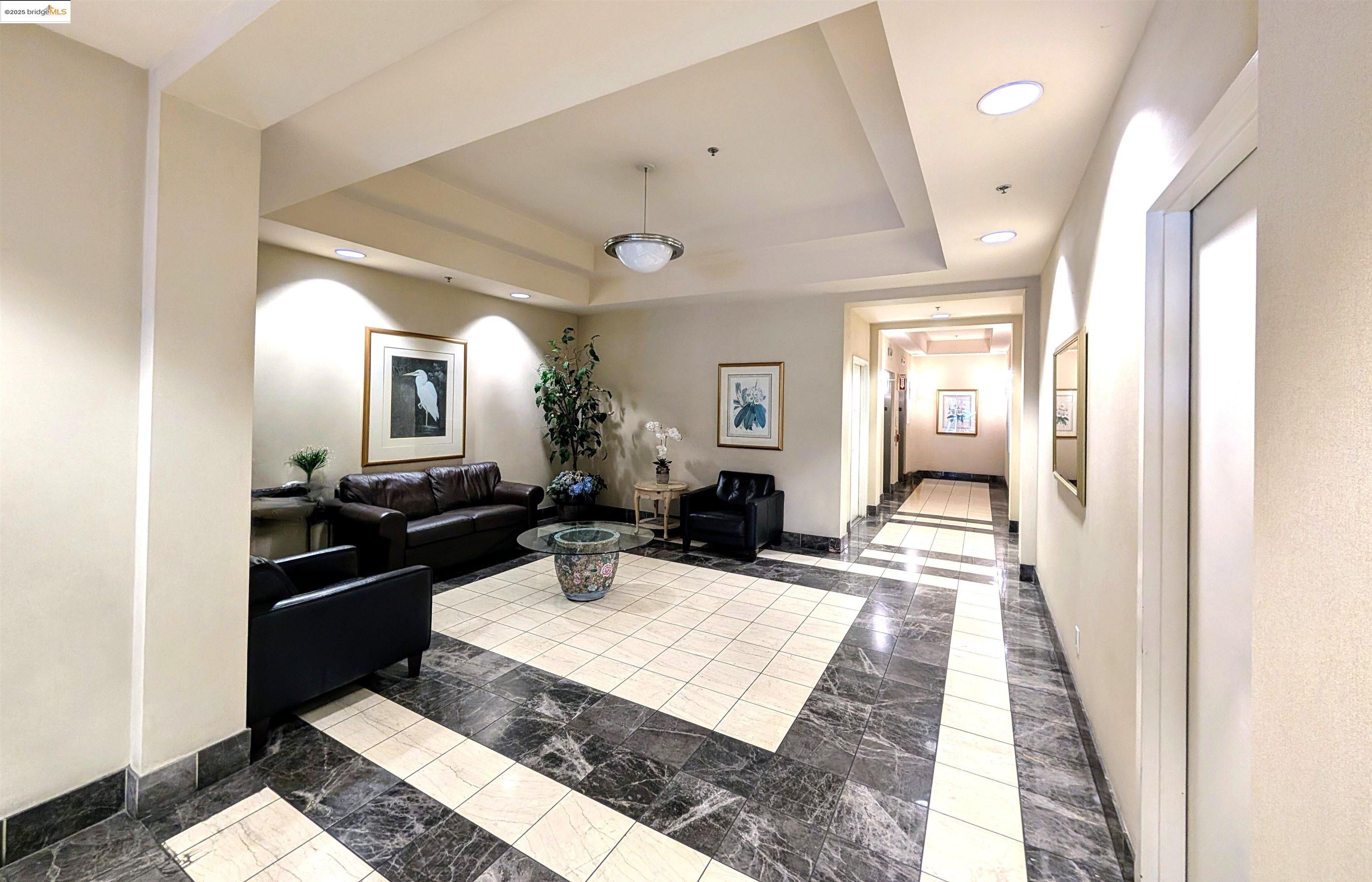 Detail Gallery Image 4 of 28 For 988 Franklin St #627,  Oakland,  CA 94607 - 1 Beds | 1 Baths