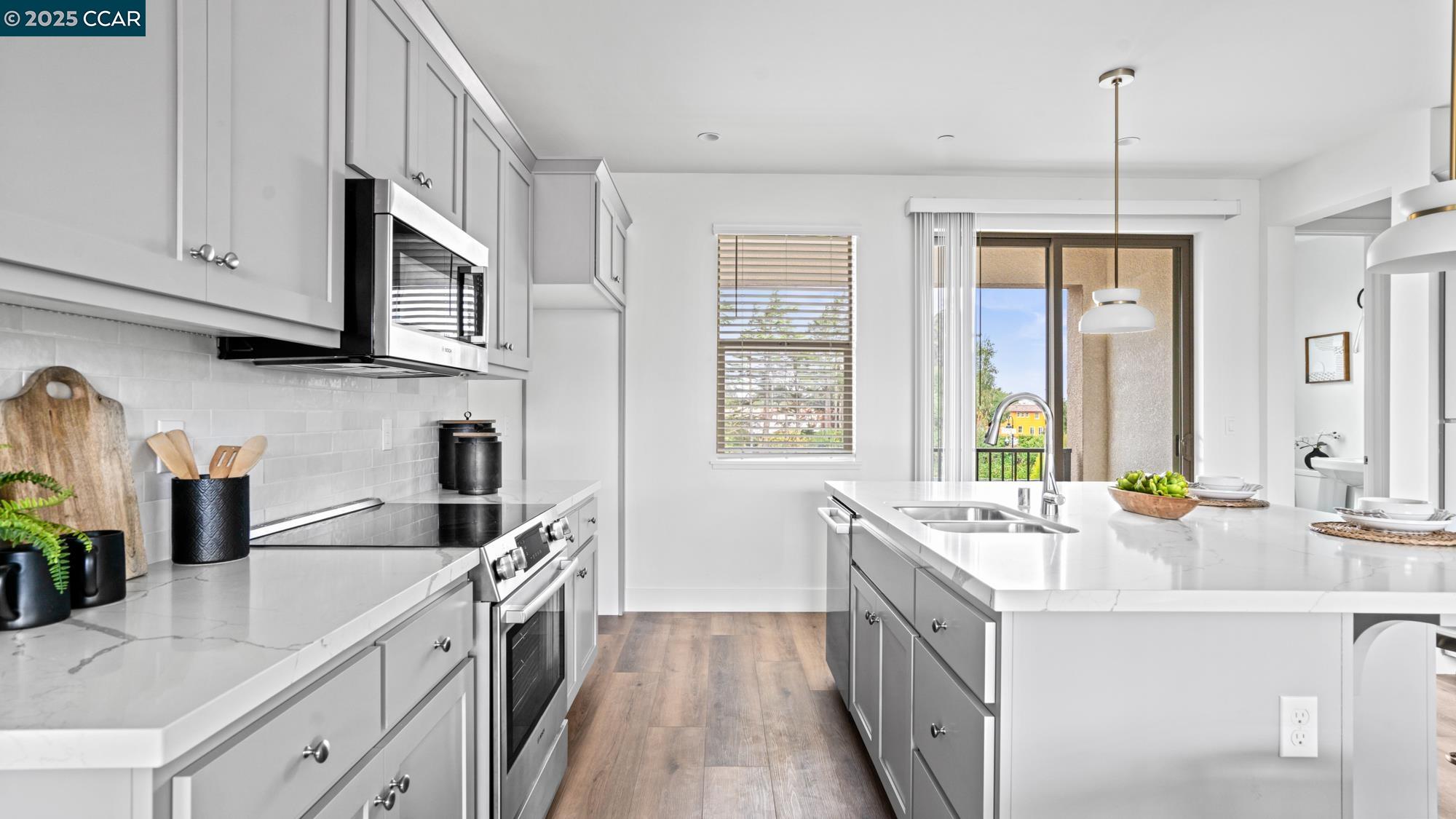 Detail Gallery Image 13 of 32 For 2814 Chattleton Lane, San Pablo,  CA 94806 - 3 Beds | 2/2 Baths