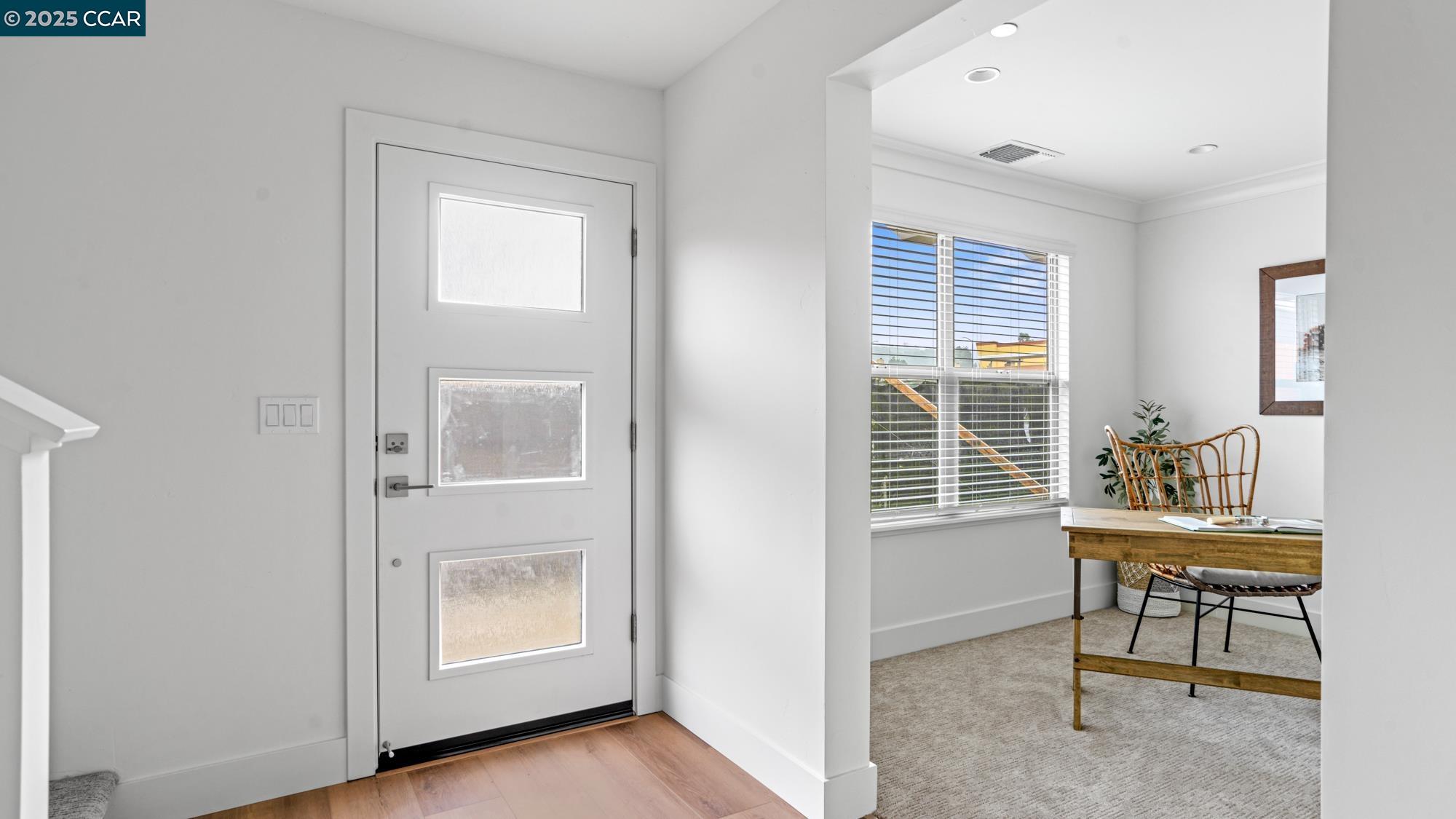 Detail Gallery Image 5 of 32 For 2814 Chattleton Lane, San Pablo,  CA 94806 - 3 Beds | 2/2 Baths