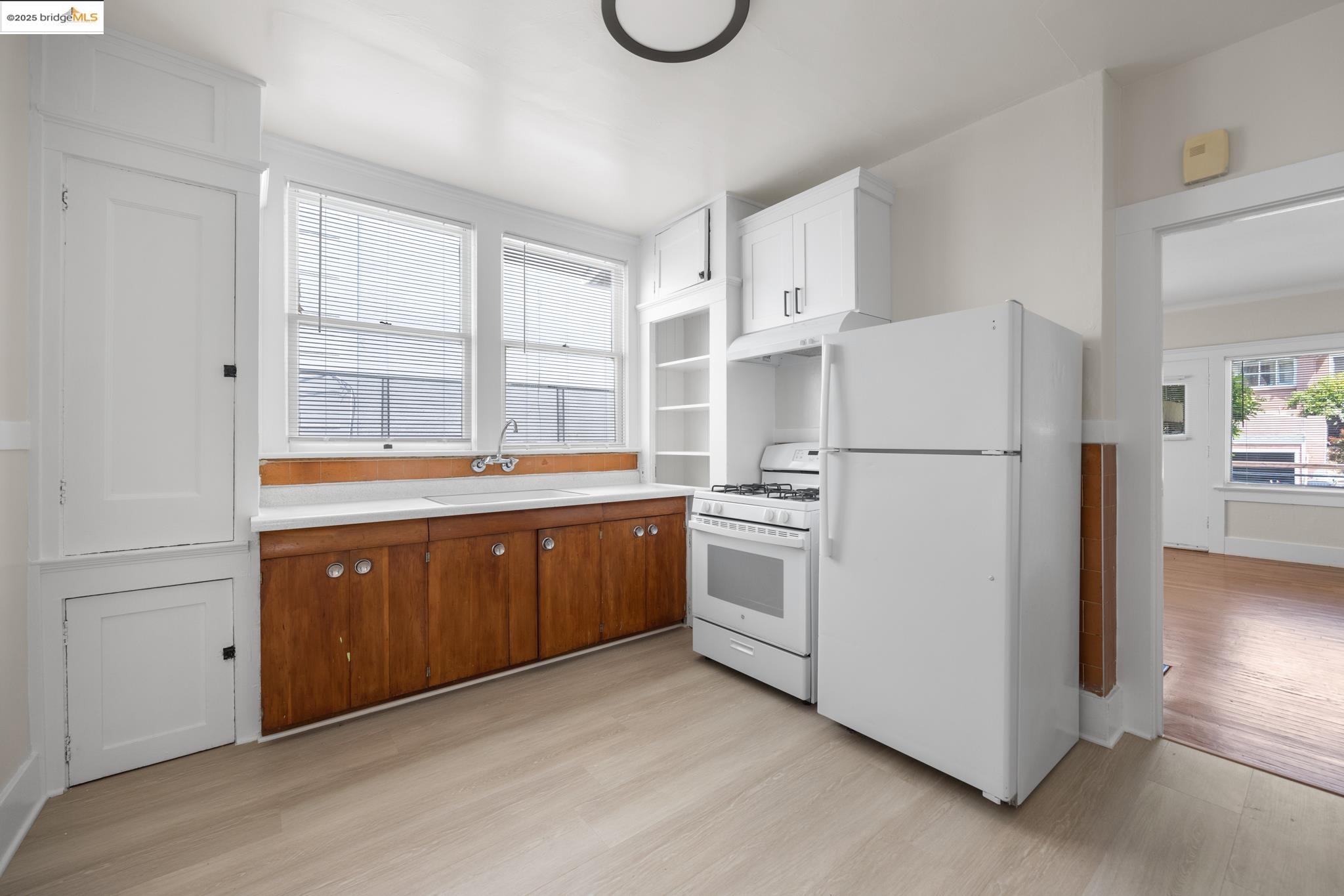 Detail Gallery Image 11 of 45 For 271 38th St, Oakland,  CA 94611 - – Beds | – Baths