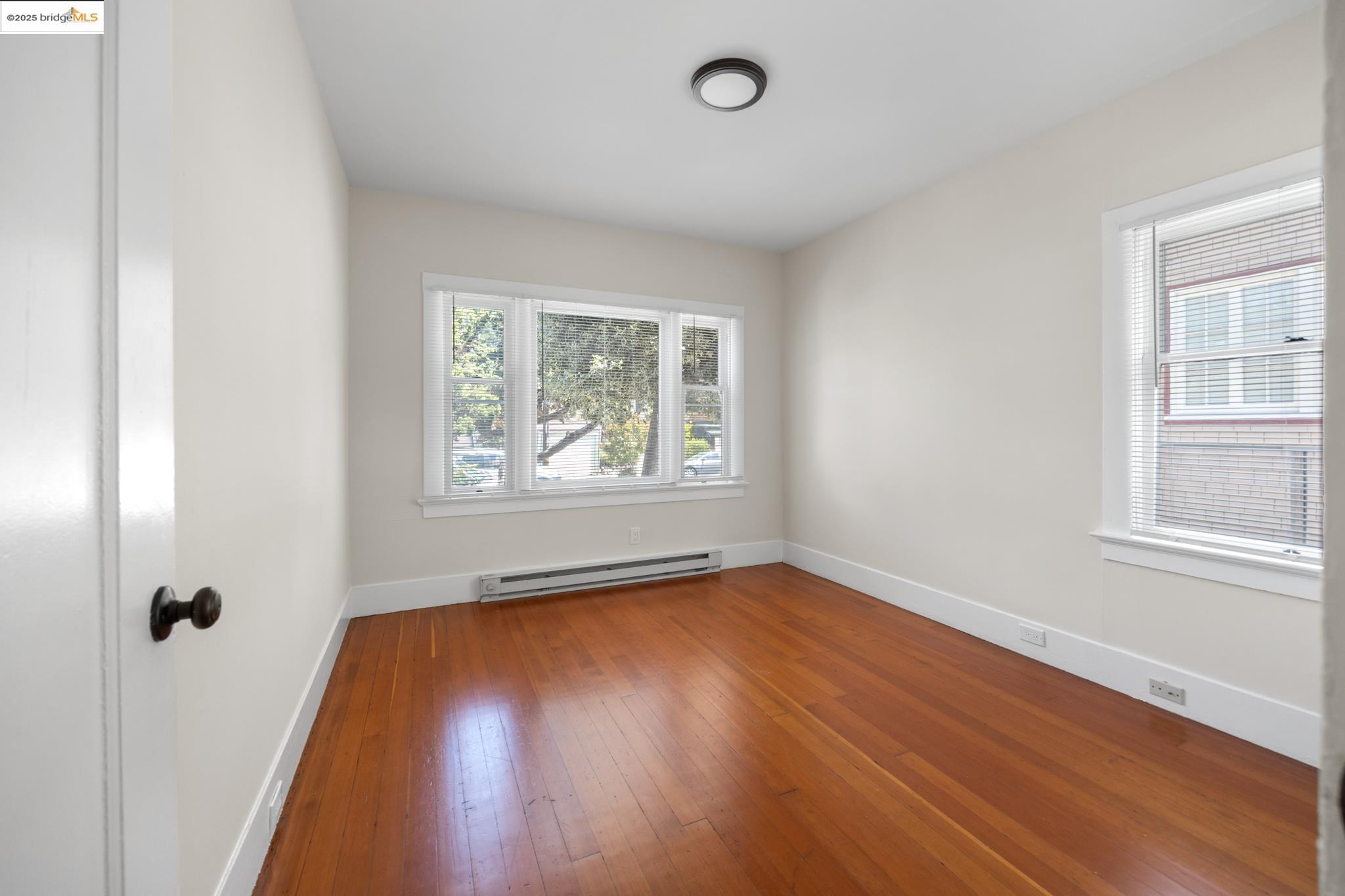 Detail Gallery Image 15 of 45 For 271 38th St, Oakland,  CA 94611 - – Beds | – Baths