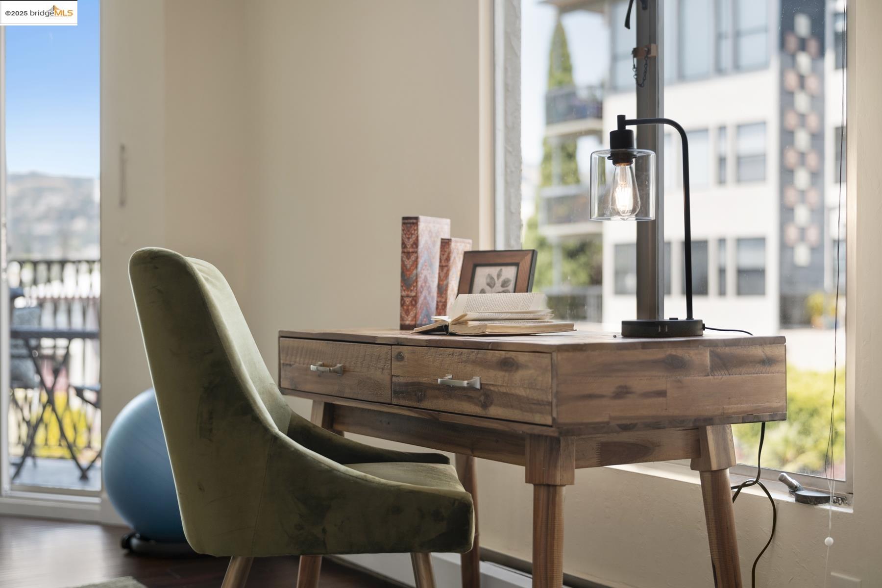 Detail Gallery Image 28 of 46 For 5405 Carlton St #203,  Oakland,  CA 94618 - 2 Beds | 2 Baths