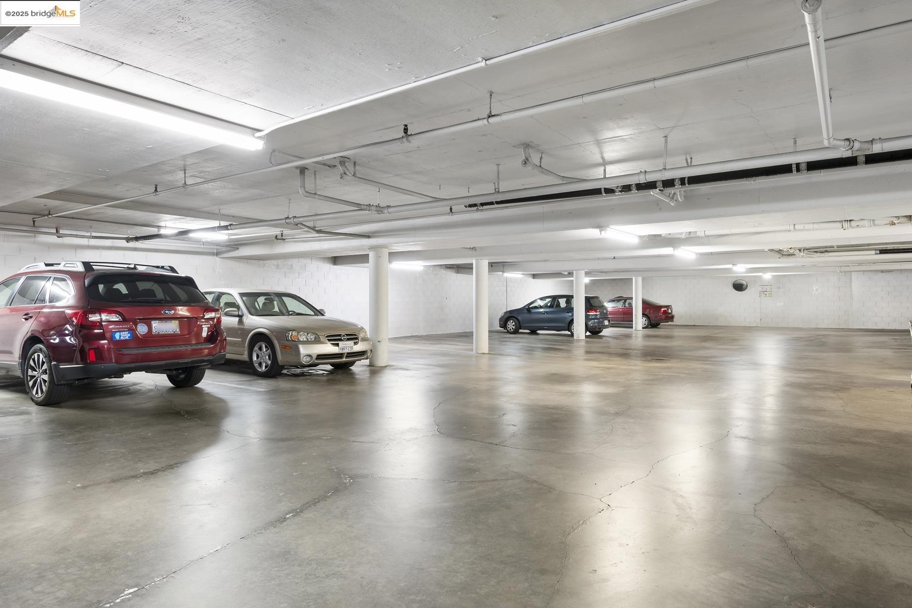 Detail Gallery Image 43 of 46 For 5405 Carlton St #203,  Oakland,  CA 94618 - 2 Beds | 2 Baths