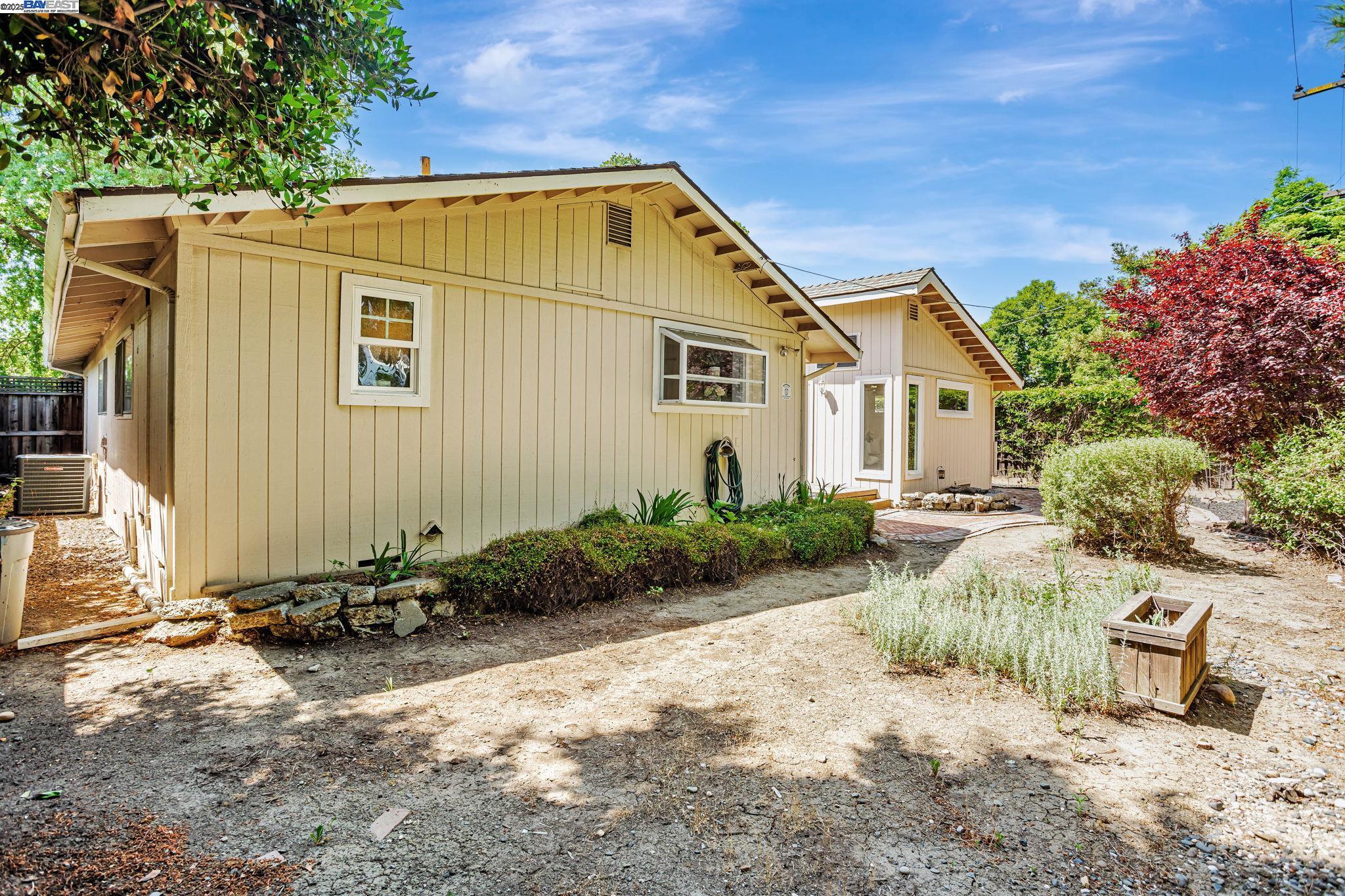 Detail Gallery Image 48 of 49 For 1137 Alice St, Davis,  CA 95616 - 4 Beds | 3 Baths