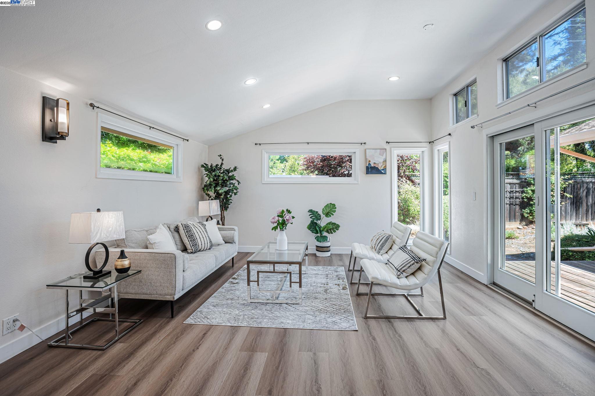 Detail Gallery Image 9 of 49 For 1137 Alice St, Davis,  CA 95616 - 4 Beds | 3 Baths