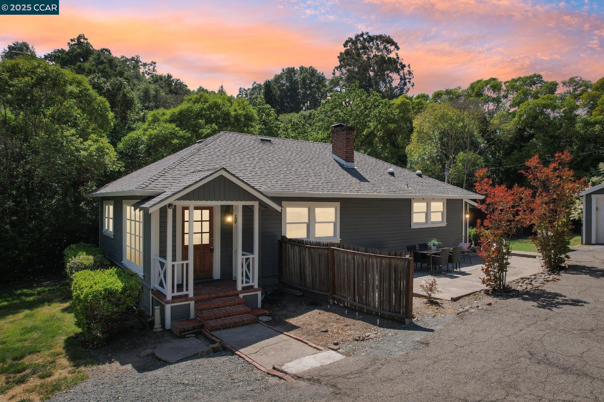 Detail Gallery Image 1 of 1 For 1480 Springbrook Rd, Walnut Creek,  CA 94597 - 2 Beds | 2 Baths