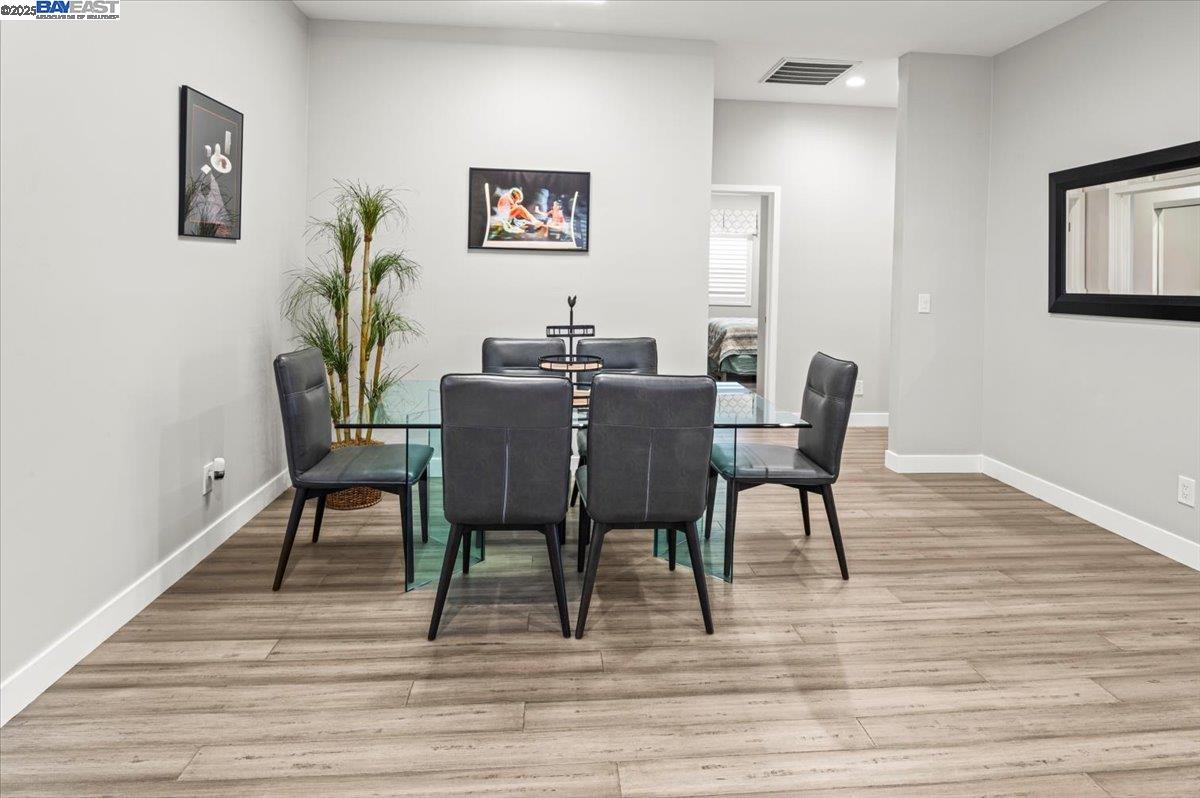 Detail Gallery Image 11 of 52 For 4309 Bora Bora Ave, Fremont,  CA 94538 - 5 Beds | 3/1 Baths