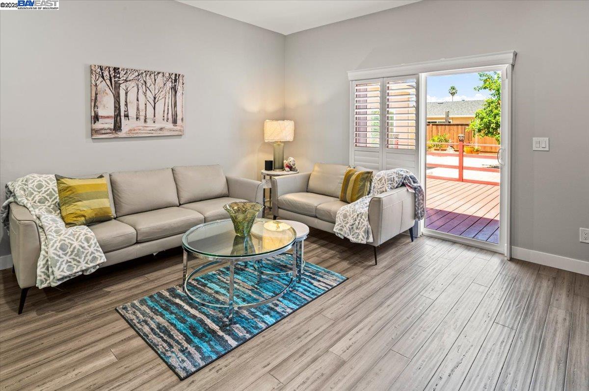 Detail Gallery Image 16 of 52 For 4309 Bora Bora Ave, Fremont,  CA 94538 - 5 Beds | 3/1 Baths