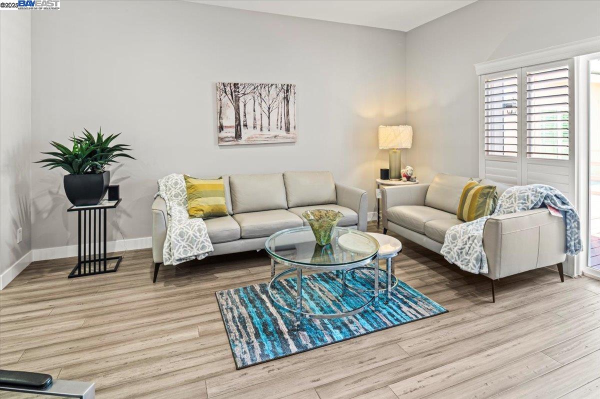 Detail Gallery Image 19 of 52 For 4309 Bora Bora Ave, Fremont,  CA 94538 - 5 Beds | 3/1 Baths