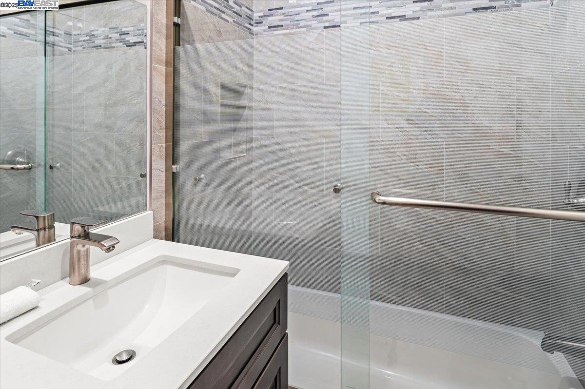 Detail Gallery Image 22 of 52 For 4309 Bora Bora Ave, Fremont,  CA 94538 - 5 Beds | 3/1 Baths