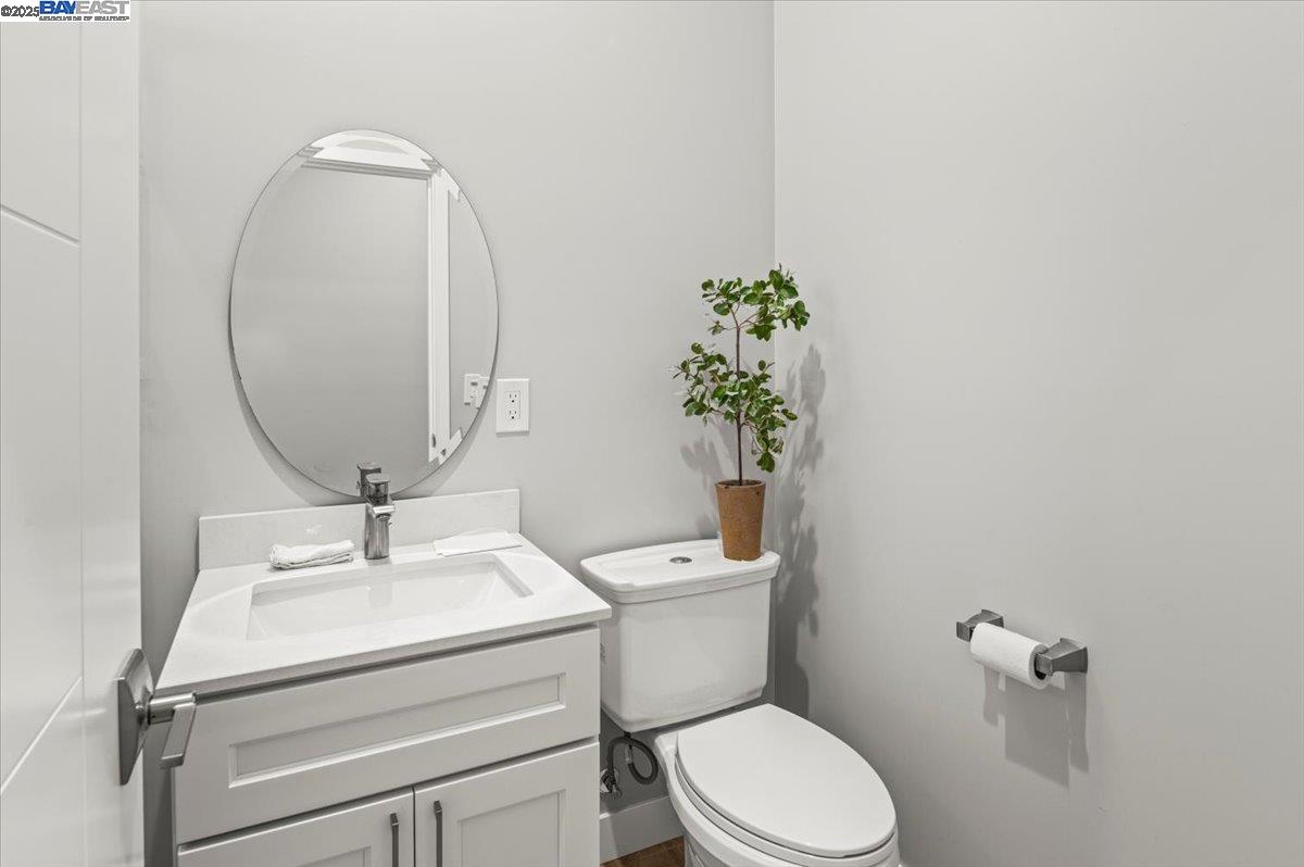 Detail Gallery Image 27 of 52 For 4309 Bora Bora Ave, Fremont,  CA 94538 - 5 Beds | 3/1 Baths