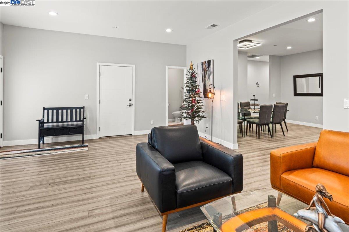 Detail Gallery Image 6 of 52 For 4309 Bora Bora Ave, Fremont,  CA 94538 - 5 Beds | 3/1 Baths