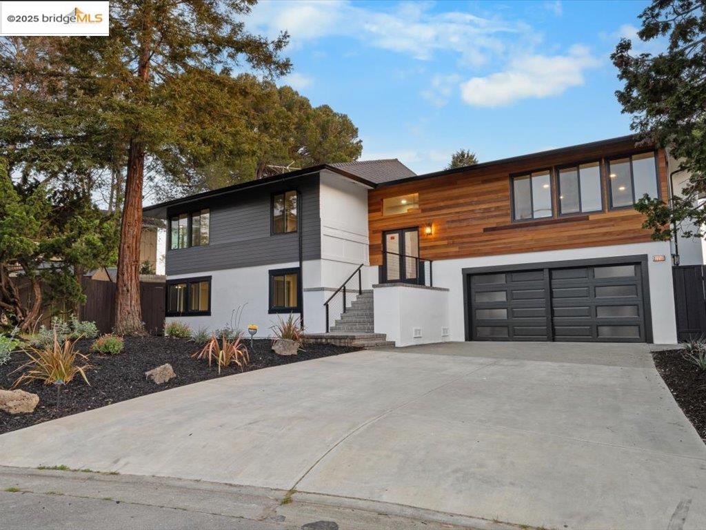 Detail Gallery Image 1 of 42 For 27781 Pleasant Hill Ct, Hayward,  CA 94542 - 5 Beds | 3 Baths