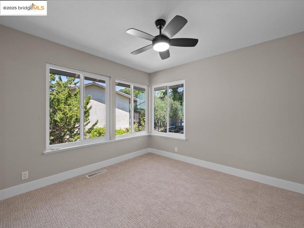 Detail Gallery Image 23 of 42 For 27781 Pleasant Hill Ct, Hayward,  CA 94542 - 5 Beds | 3 Baths