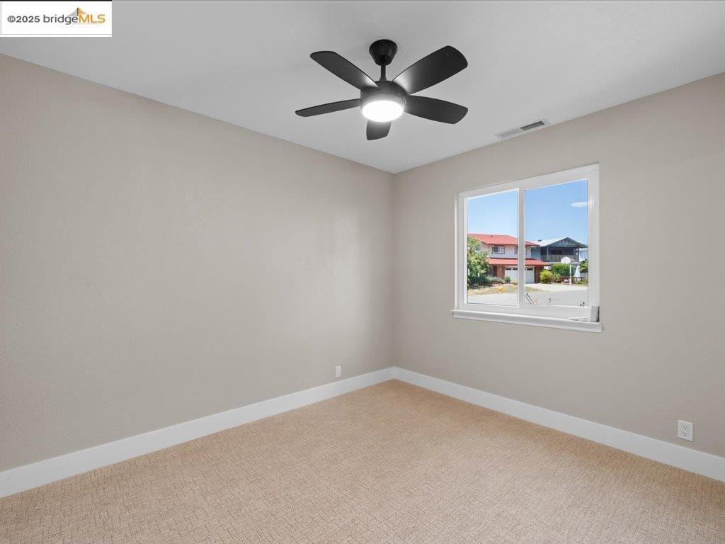 Detail Gallery Image 27 of 42 For 27781 Pleasant Hill Ct, Hayward,  CA 94542 - 5 Beds | 3 Baths