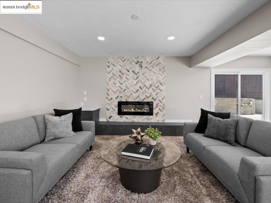 Detail Gallery Image 29 of 42 For 27781 Pleasant Hill Ct, Hayward,  CA 94542 - 5 Beds | 3 Baths