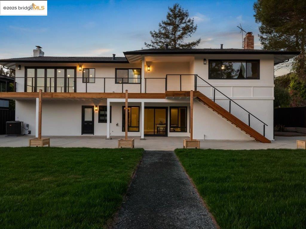 Detail Gallery Image 6 of 42 For 27781 Pleasant Hill Ct, Hayward,  CA 94542 - 5 Beds | 3 Baths