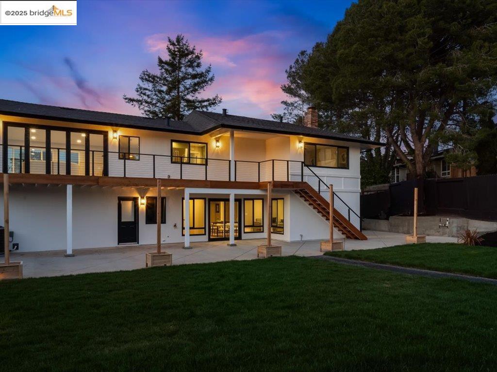 Detail Gallery Image 10 of 42 For 27781 Pleasant Hill Ct, Hayward,  CA 94542 - 5 Beds | 3 Baths