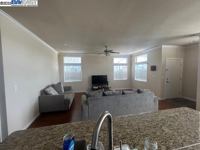 Detail Gallery Image 4 of 35 For 289 Maui Circle, Union City,  CA 94587 - 3 Beds | 2 Baths