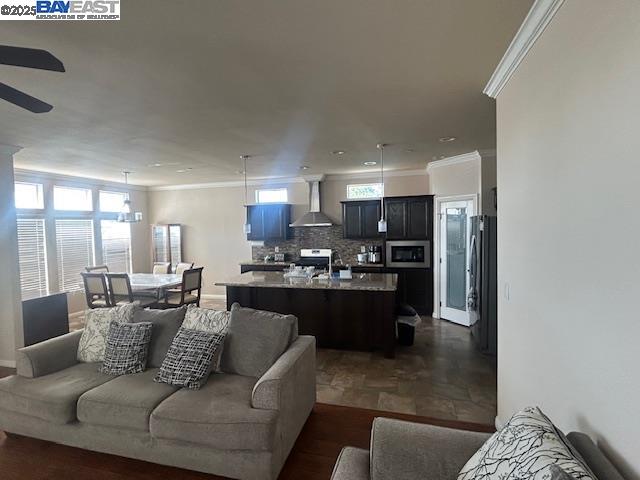 Detail Gallery Image 9 of 35 For 289 Maui Circle, Union City,  CA 94587 - 3 Beds | 2 Baths