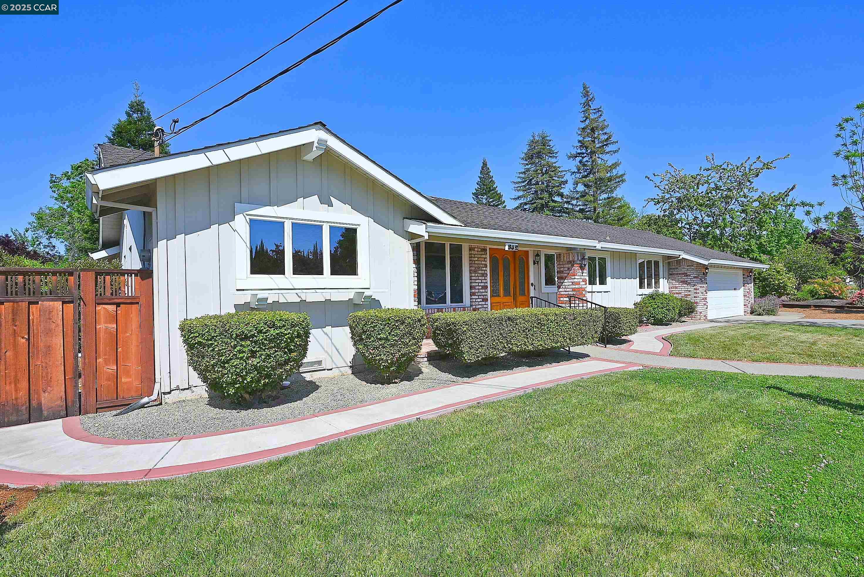 Detail Gallery Image 1 of 48 For 342 Fenway Dr, Walnut Creek,  CA 94598 - 4 Beds | 2 Baths