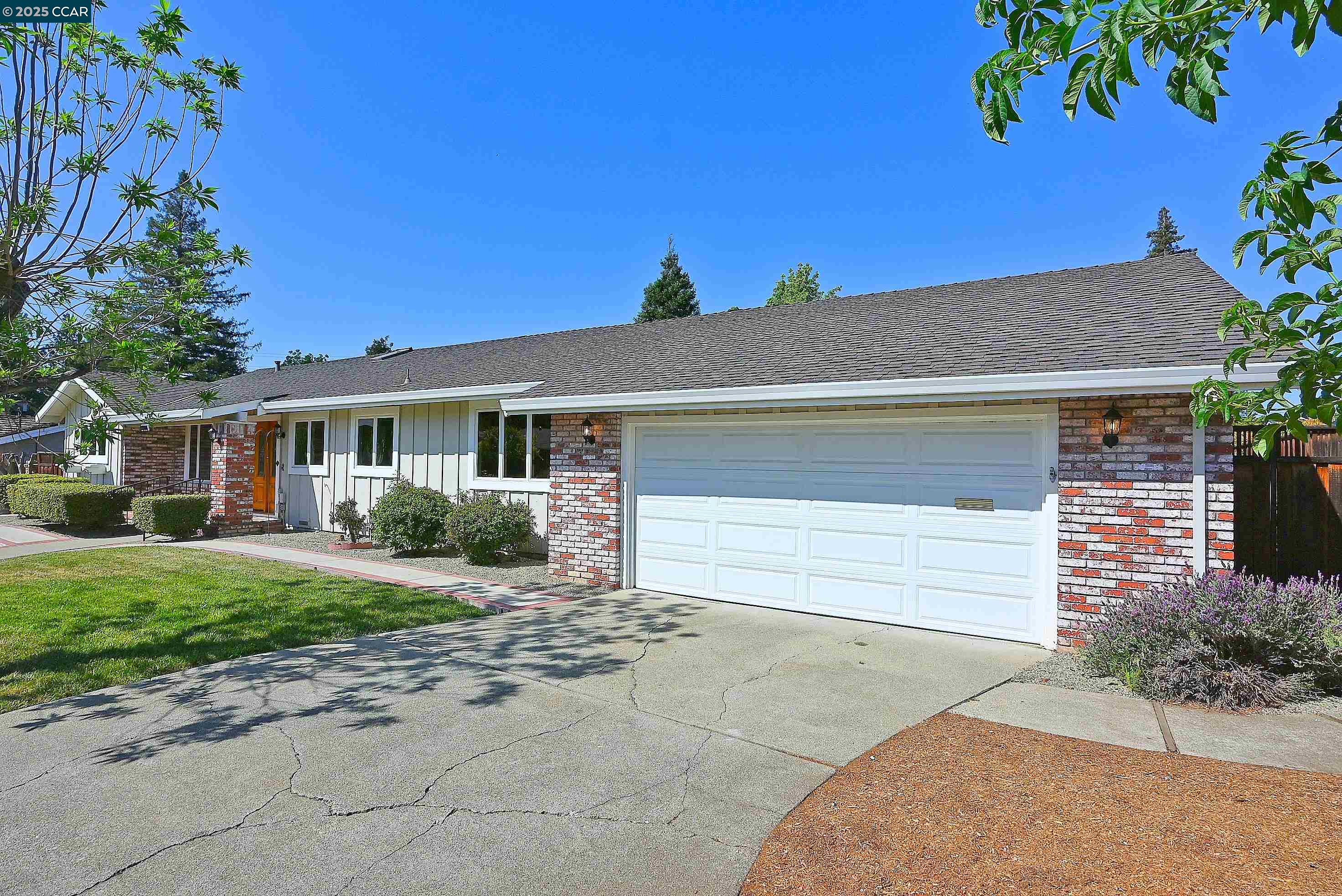 Detail Gallery Image 3 of 48 For 342 Fenway Dr, Walnut Creek,  CA 94598 - 4 Beds | 2 Baths