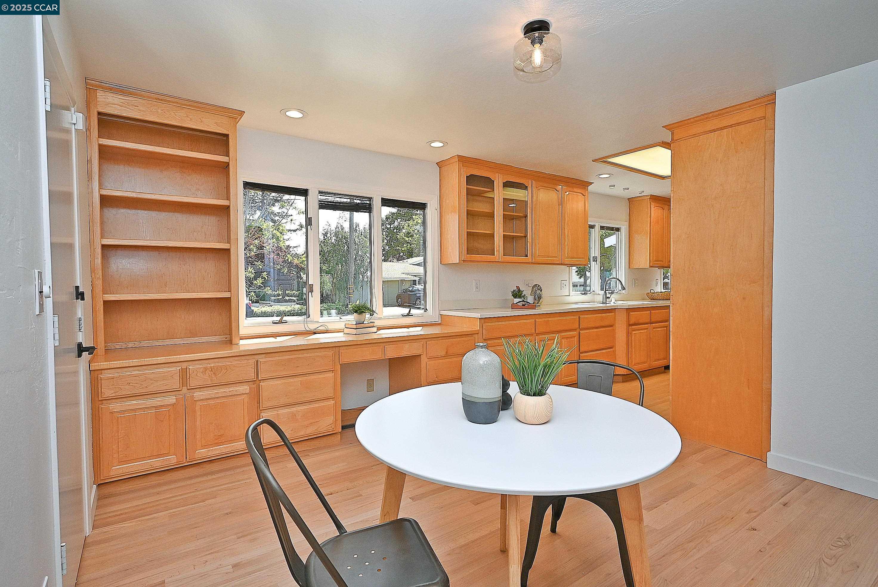Detail Gallery Image 21 of 48 For 342 Fenway Dr, Walnut Creek,  CA 94598 - 4 Beds | 2 Baths