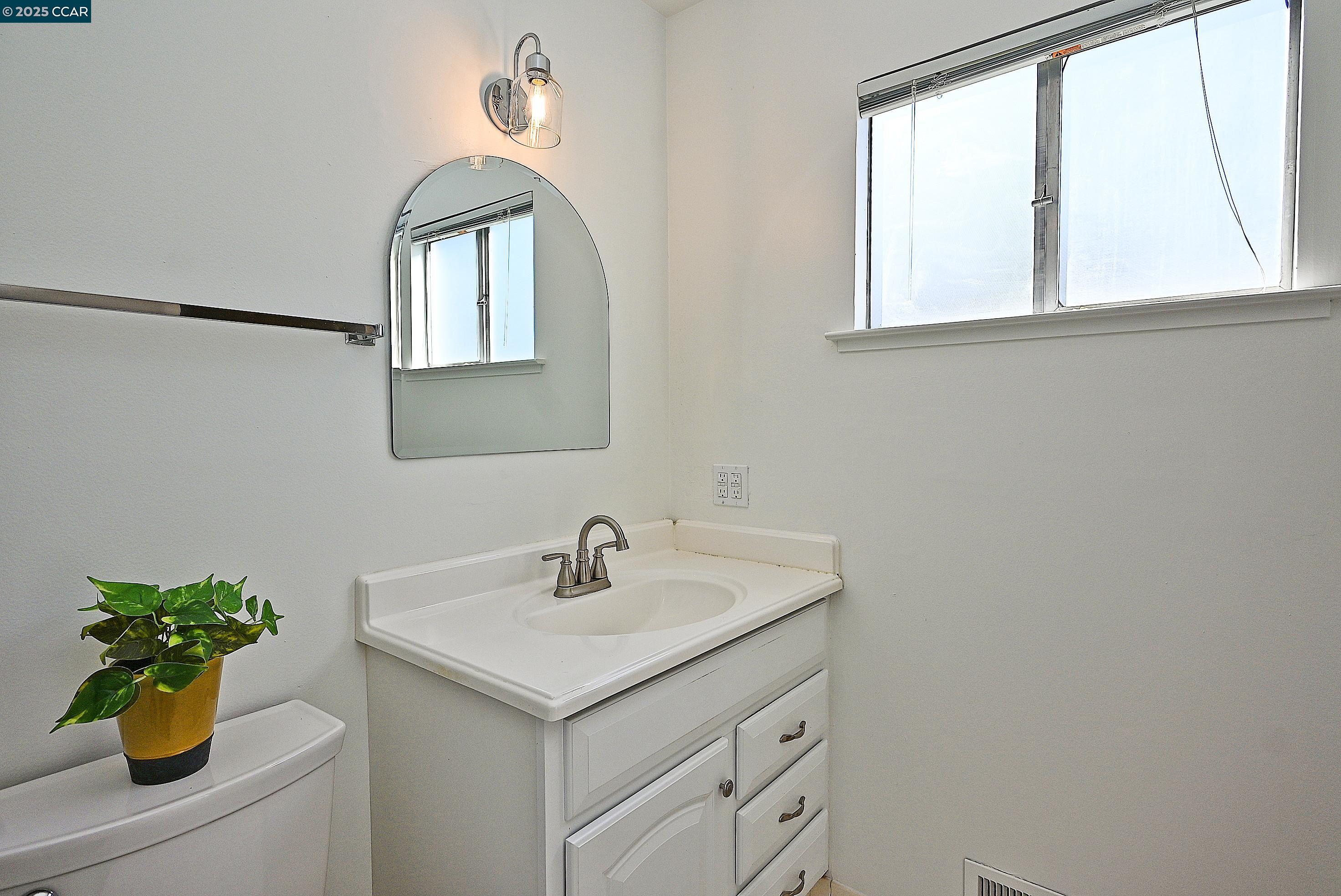 Detail Gallery Image 32 of 48 For 342 Fenway Dr, Walnut Creek,  CA 94598 - 4 Beds | 2 Baths