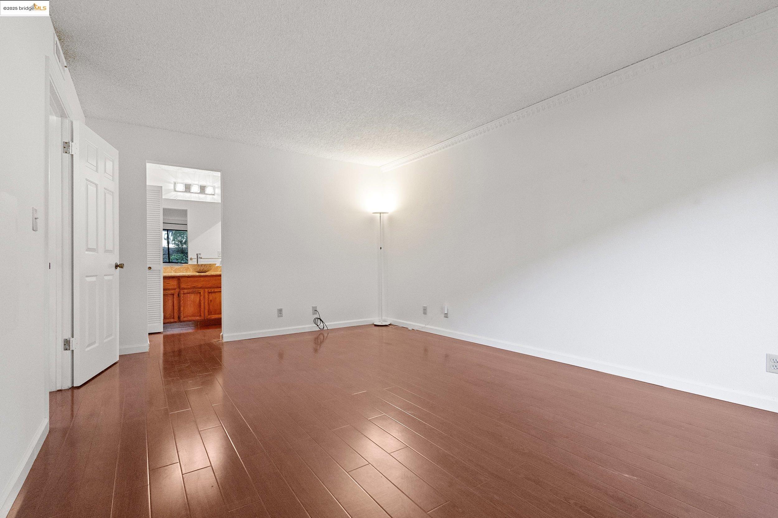 Detail Gallery Image 18 of 51 For 22012 Sevilla Rd #102,  Hayward,  CA 94541 - 2 Beds | 2 Baths