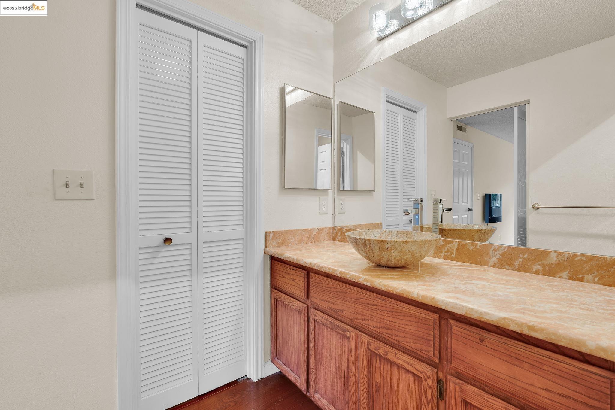 Detail Gallery Image 19 of 54 For 22012 Sevilla Rd #102,  Hayward,  CA 94541 - 2 Beds | 2 Baths