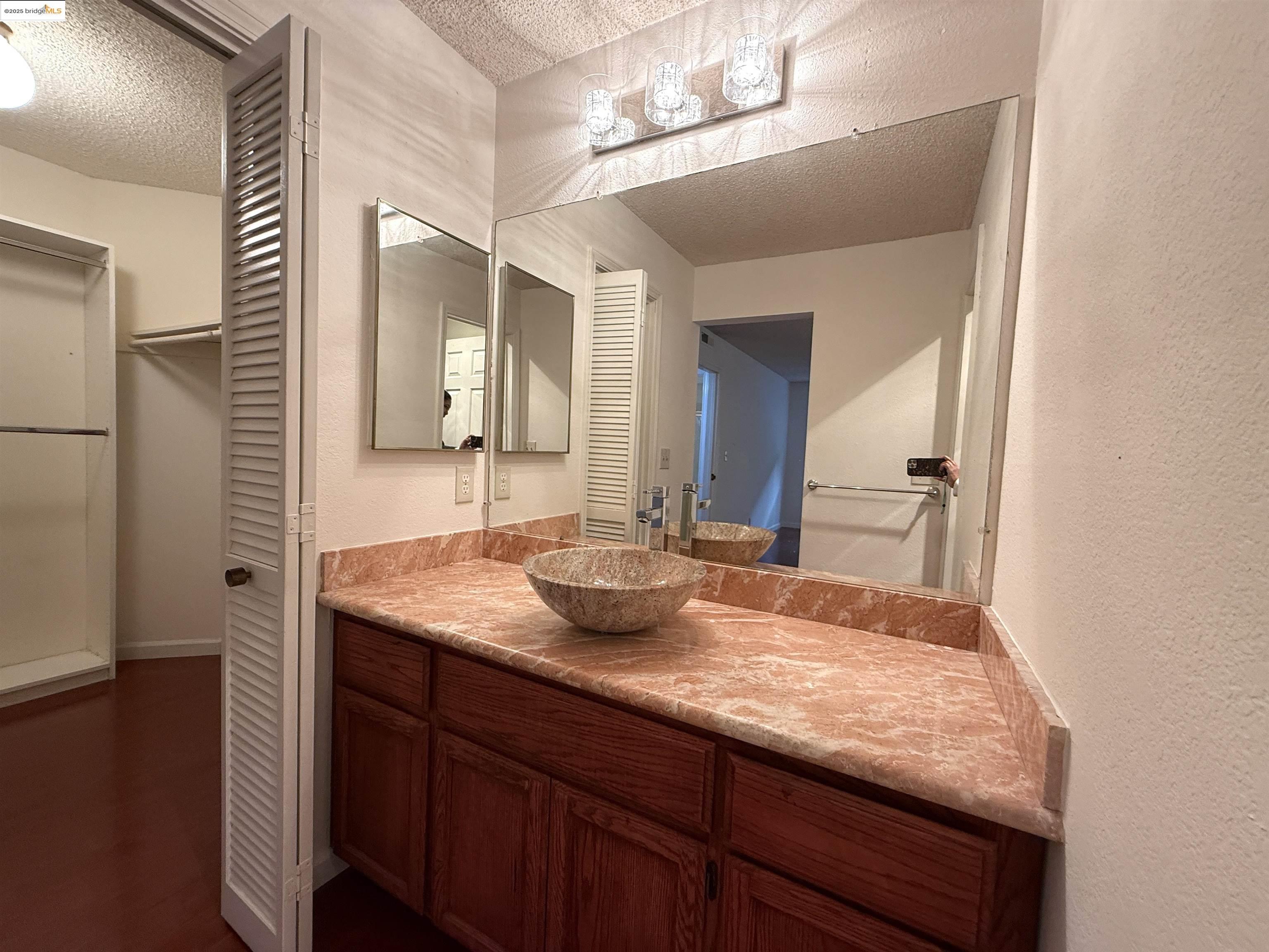 Detail Gallery Image 21 of 54 For 22012 Sevilla Rd #102,  Hayward,  CA 94541 - 2 Beds | 2 Baths