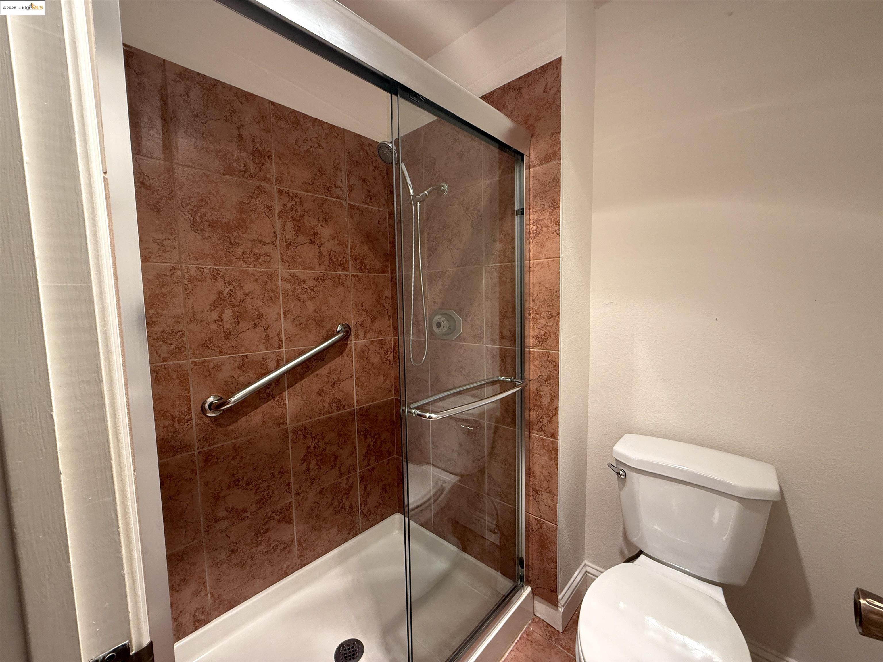 Detail Gallery Image 22 of 54 For 22012 Sevilla Rd #102,  Hayward,  CA 94541 - 2 Beds | 2 Baths