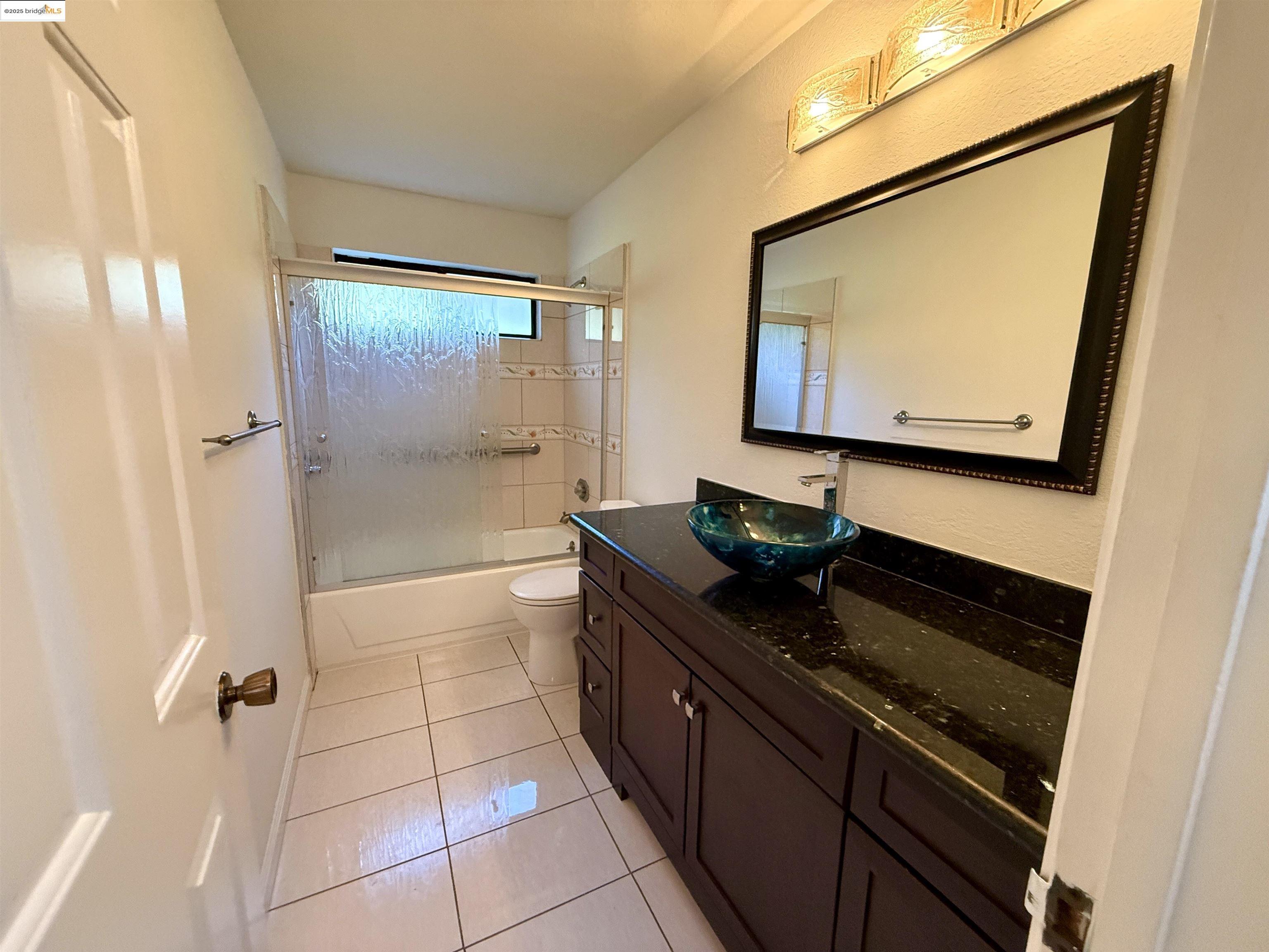 Detail Gallery Image 27 of 54 For 22012 Sevilla Rd #102,  Hayward,  CA 94541 - 2 Beds | 2 Baths