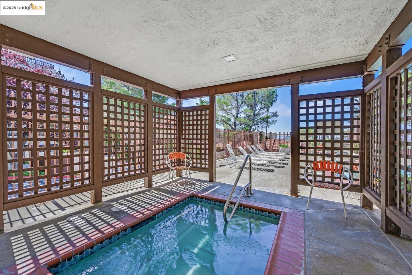 Detail Gallery Image 32 of 51 For 22012 Sevilla Rd #102,  Hayward,  CA 94541 - 2 Beds | 2 Baths