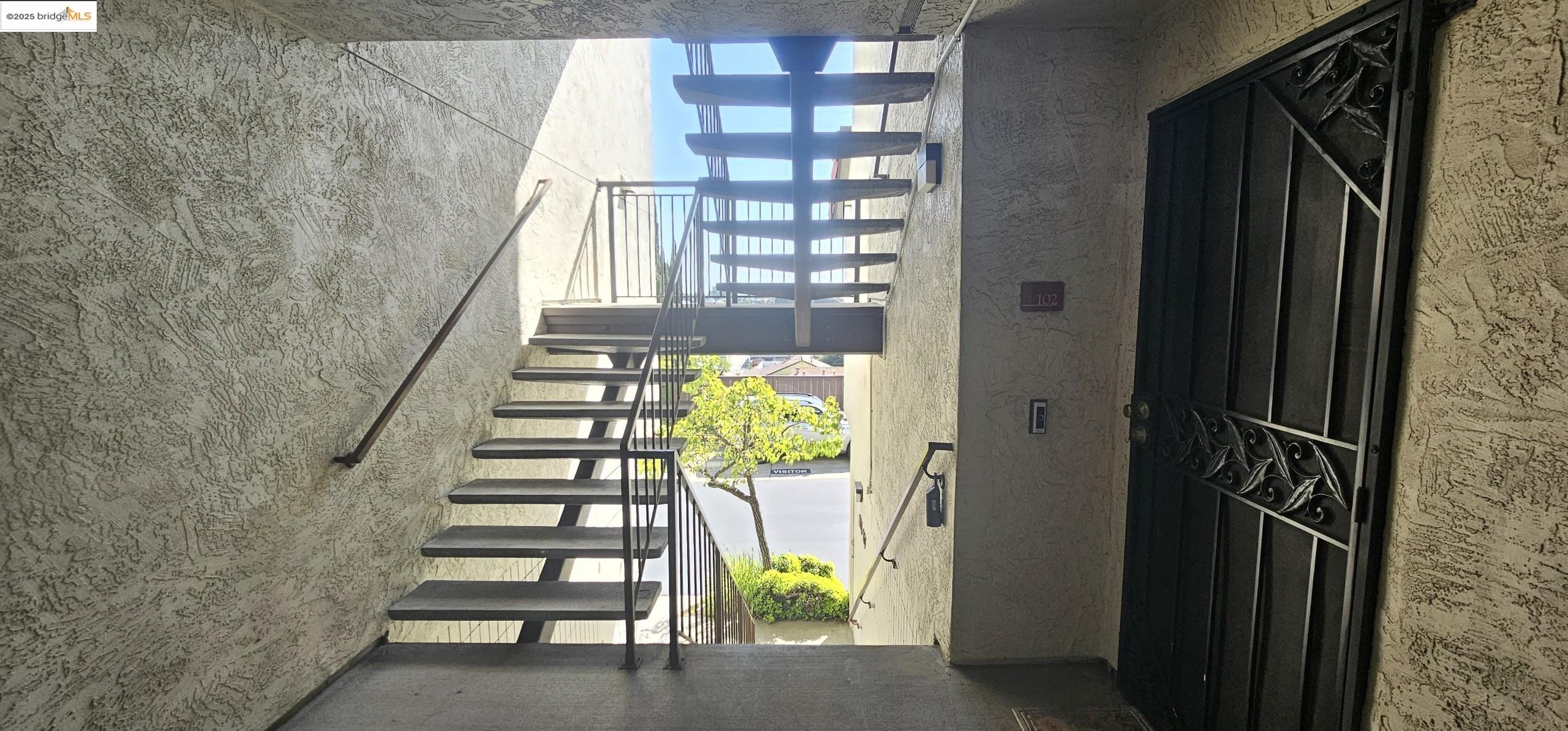 Detail Gallery Image 36 of 54 For 22012 Sevilla Rd #102,  Hayward,  CA 94541 - 2 Beds | 2 Baths