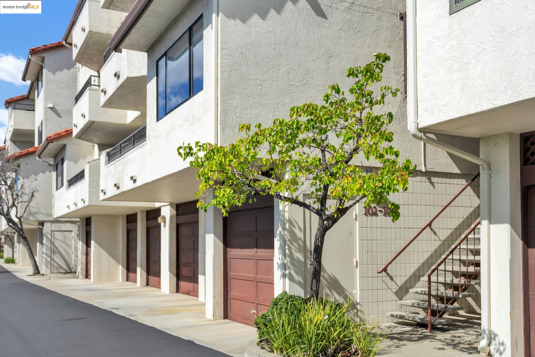 Detail Gallery Image 47 of 54 For 22012 Sevilla Rd #102,  Hayward,  CA 94541 - 2 Beds | 2 Baths