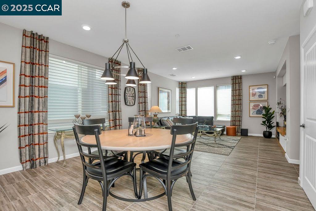 Detail Gallery Image 12 of 43 For 2957 Valley of Hearts Delight, San Jose,  CA 95136 - 4 Beds | 3/1 Baths
