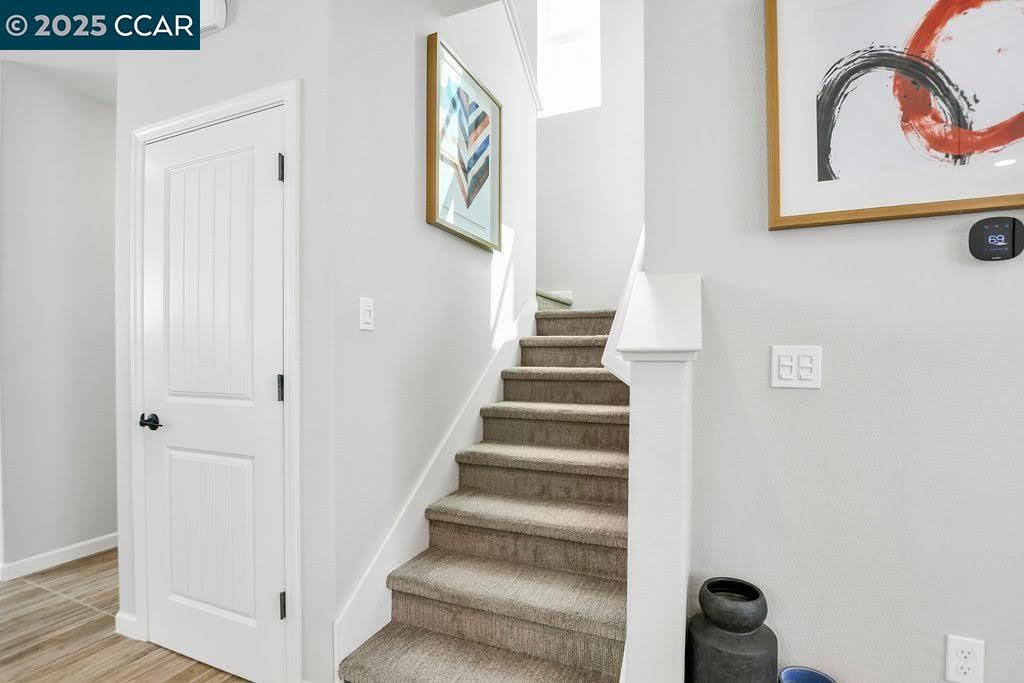 Detail Gallery Image 18 of 43 For 2957 Valley of Hearts Delight, San Jose,  CA 95136 - 4 Beds | 3/1 Baths