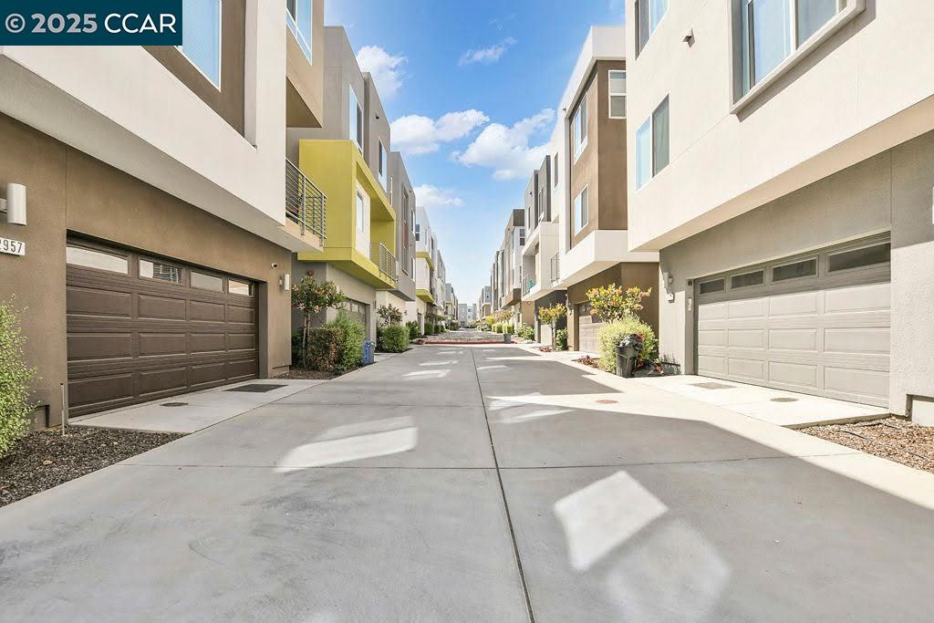 Detail Gallery Image 36 of 43 For 2957 Valley of Hearts Delight, San Jose,  CA 95136 - 4 Beds | 3/1 Baths